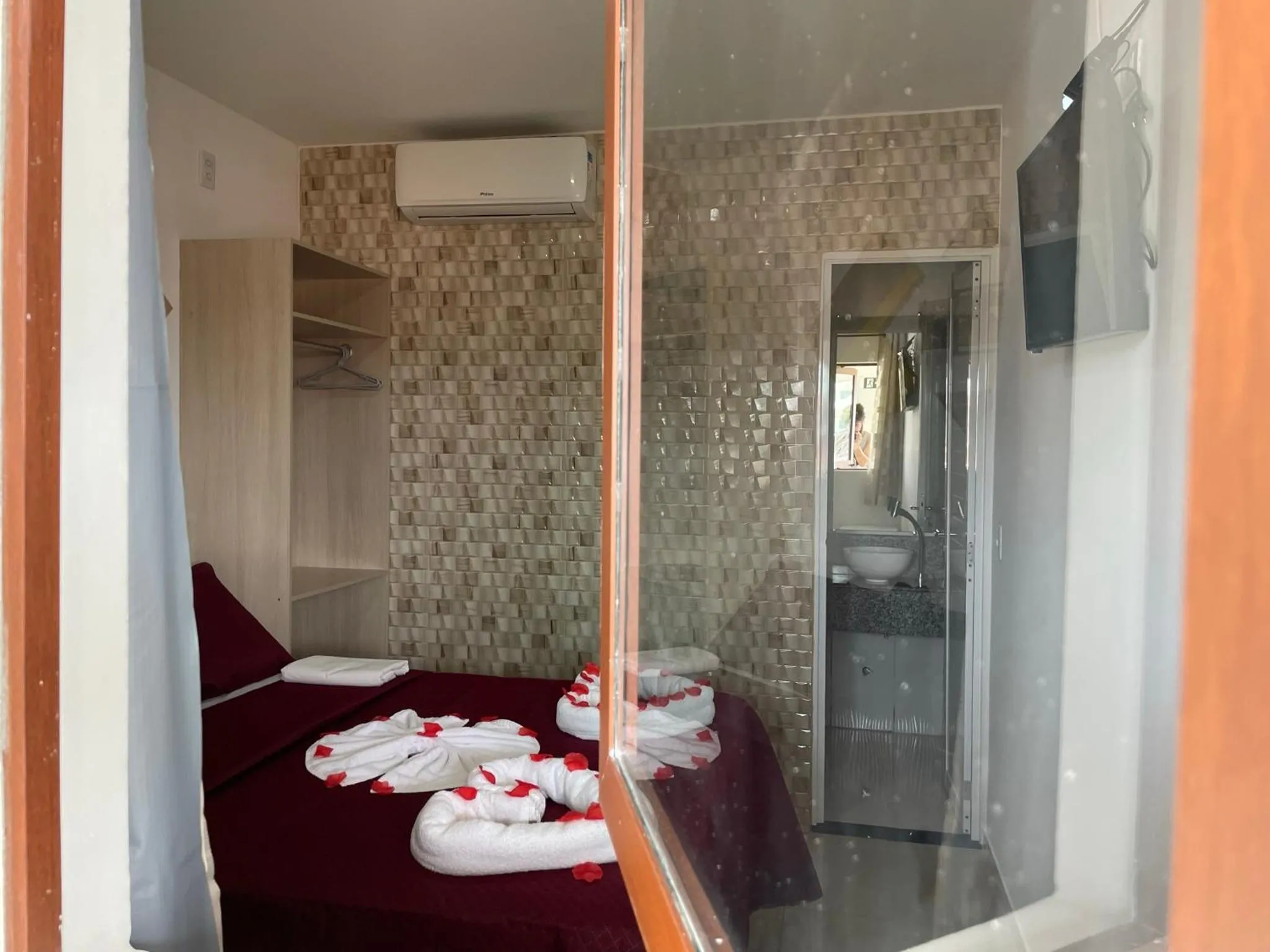 Photo of the whole room, Bed in Pousada Residência dos Sonhos