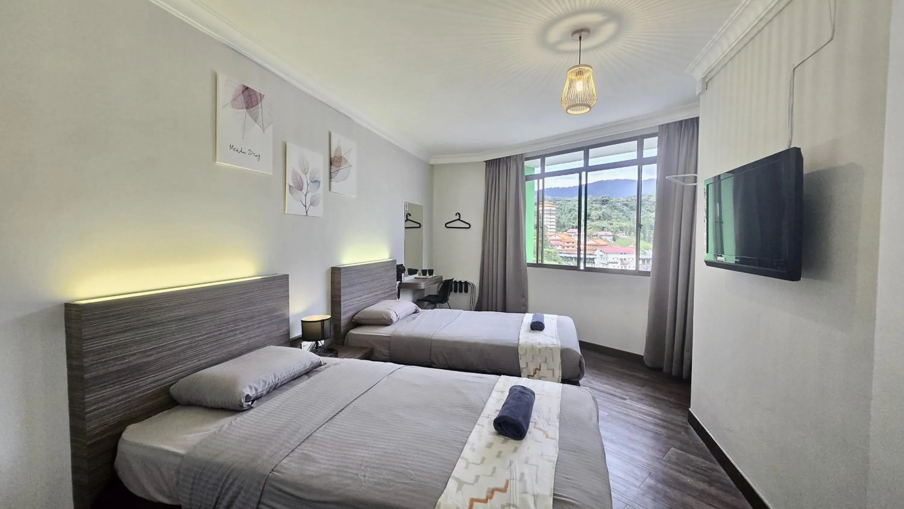 Standard Twin Room in Parkland Hotel