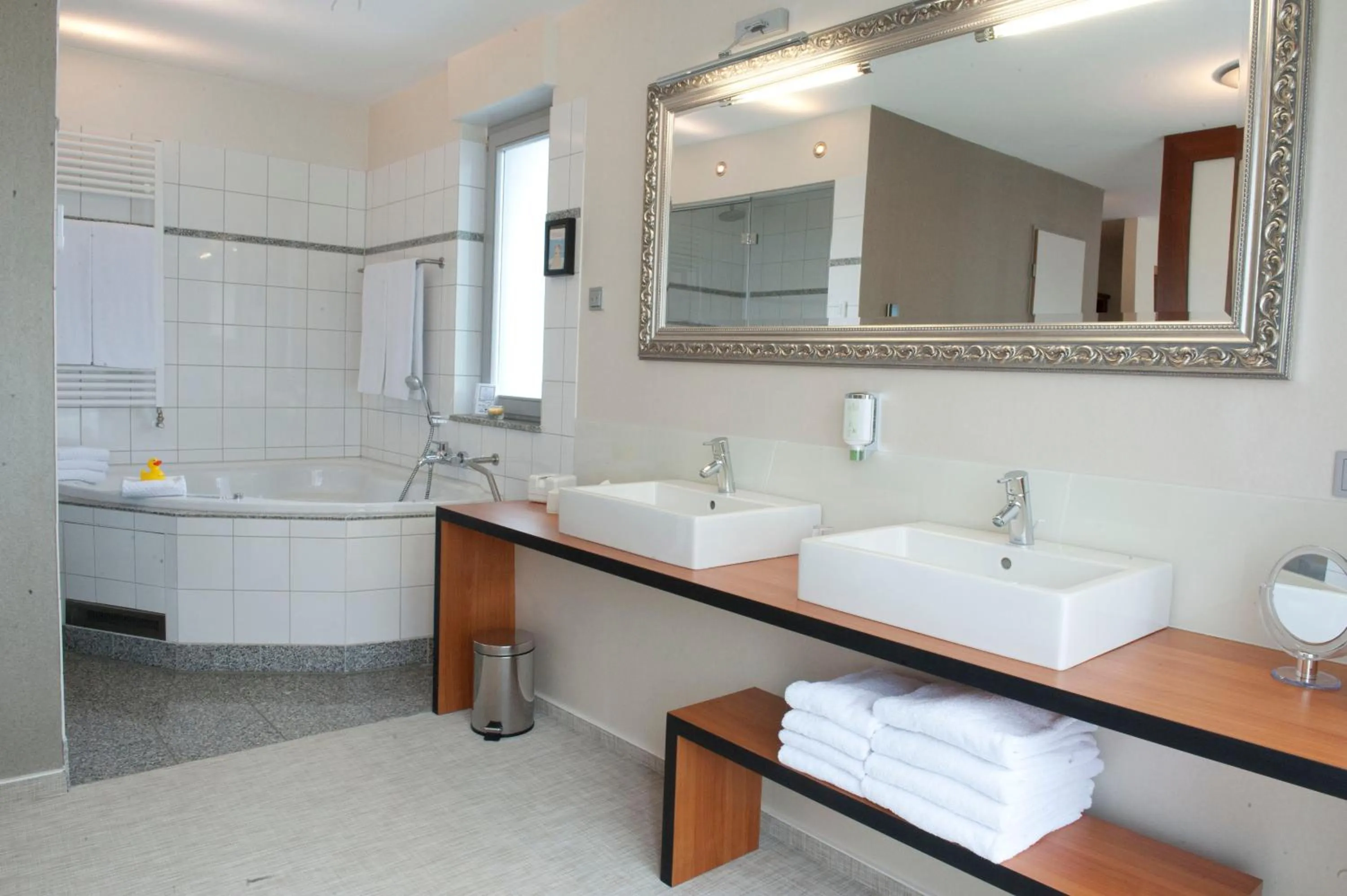 Bathroom in Wellings Romantik Hotel zur Linde