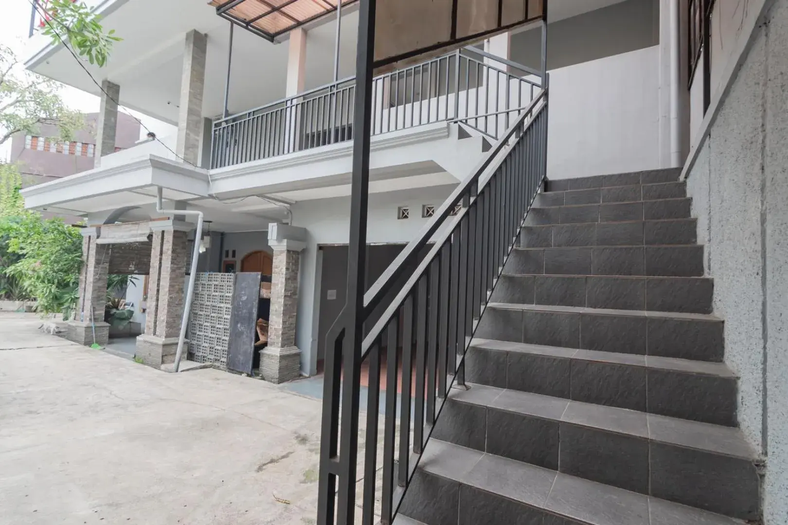 Property building in RedDoorz near Exit Toll Pasteur 4 Property building in RedDoorz near Exit Toll Pasteur 4