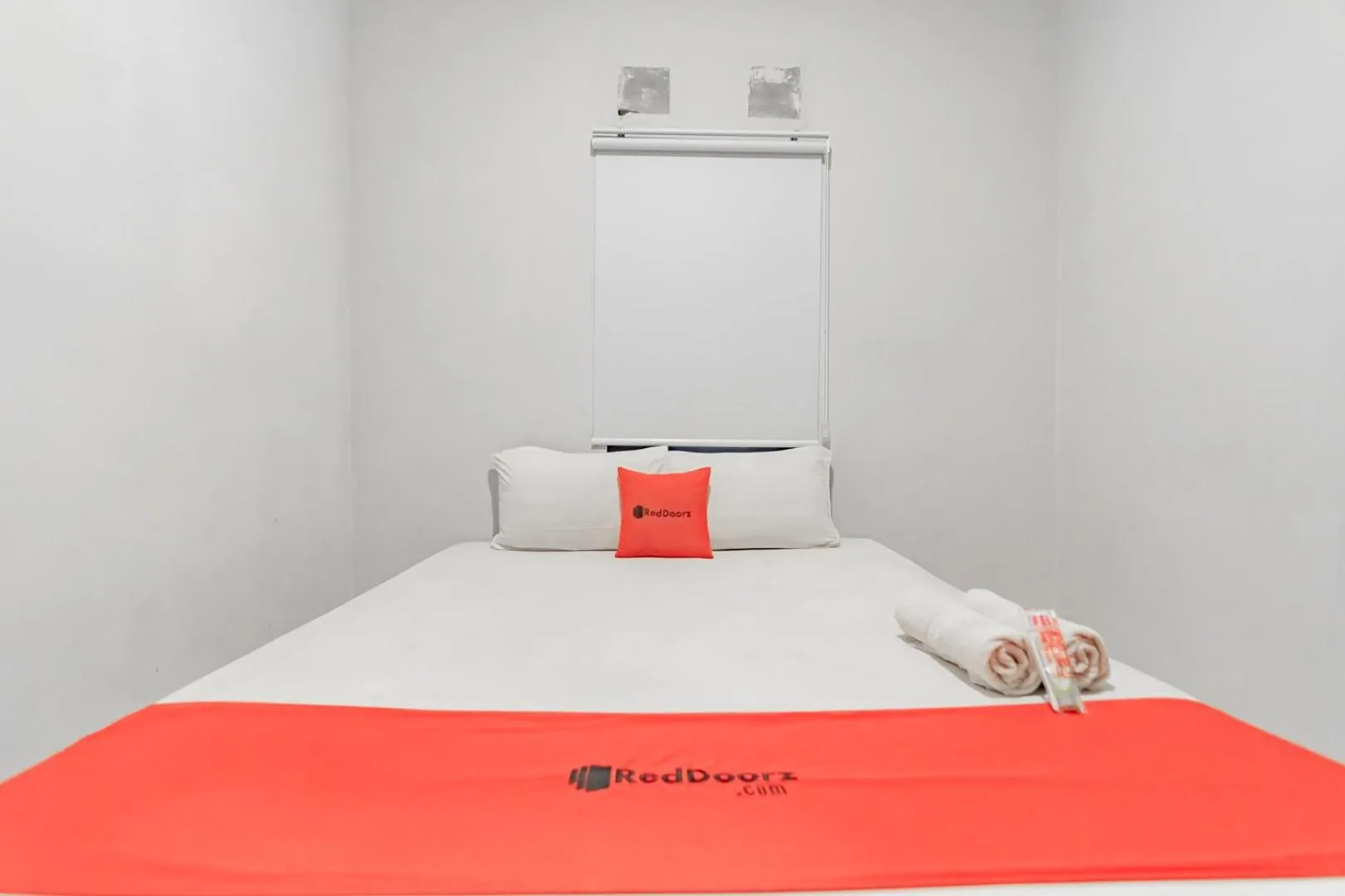 Bedroom, Bed in RedDoorz near Exit Toll Pasteur 4