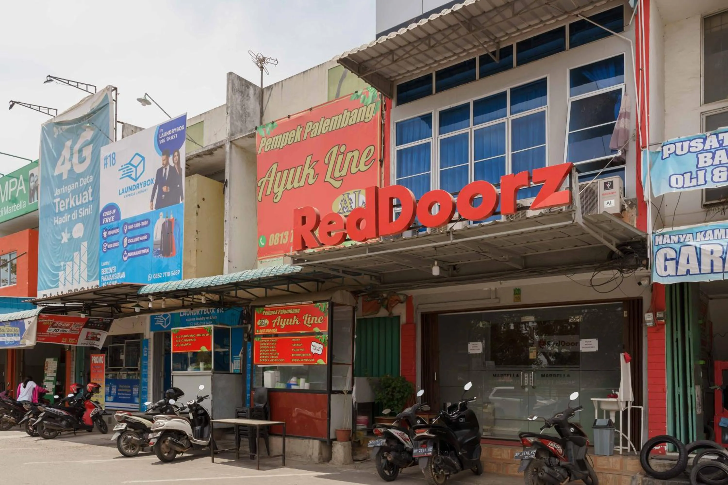 RedDoorz near Plaza Botania 1 Batam