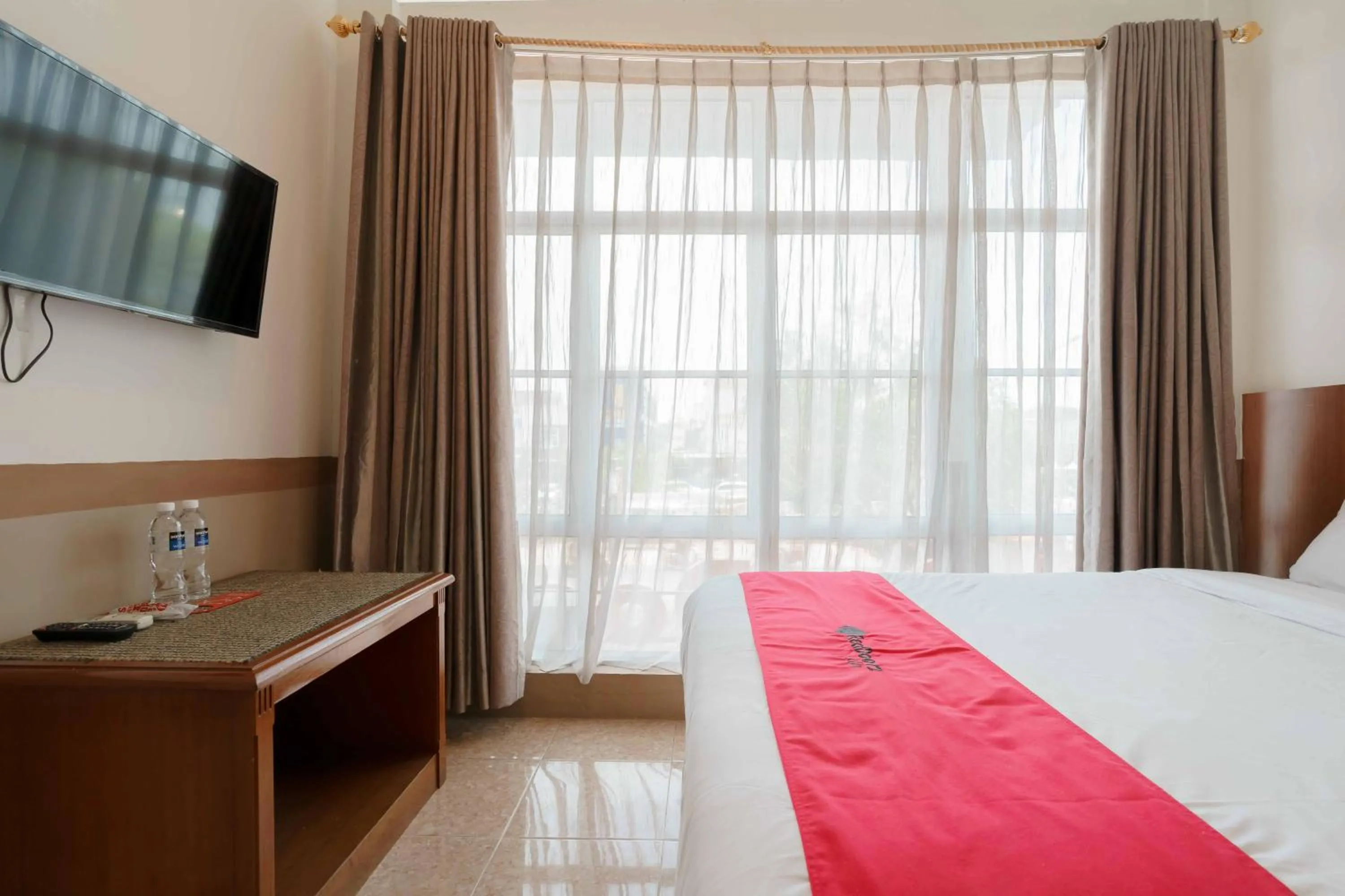 Bed in RedDoorz near Plaza Botania 1 Batam