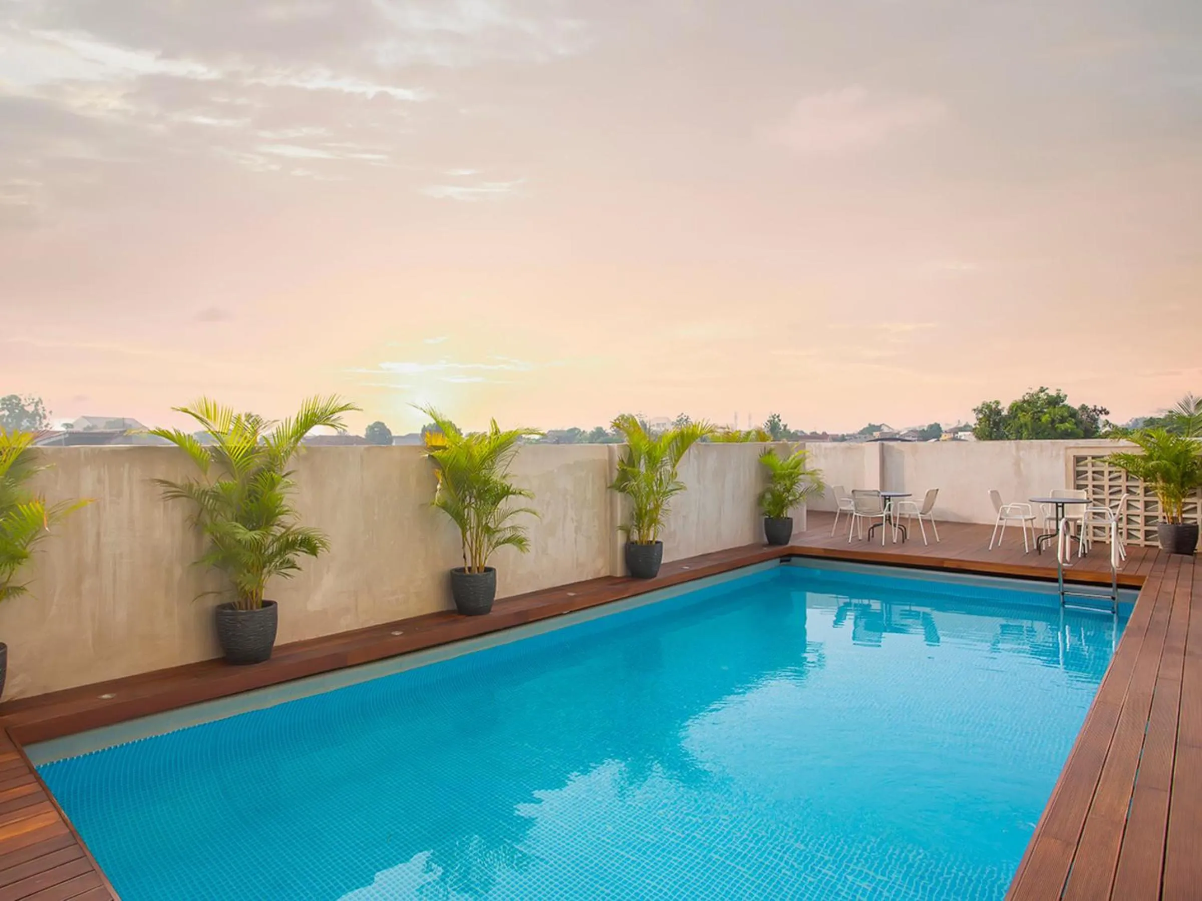 Swimming pool in Swiss-Belexpress Cilegon