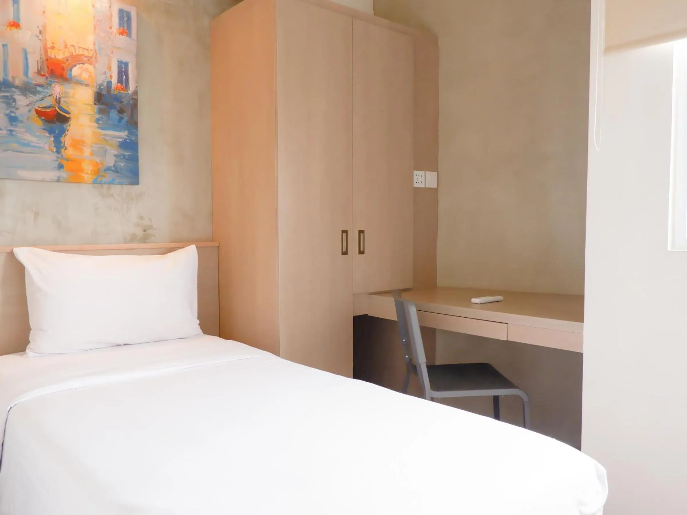 Bed in Swiss-Belexpress Cilegon