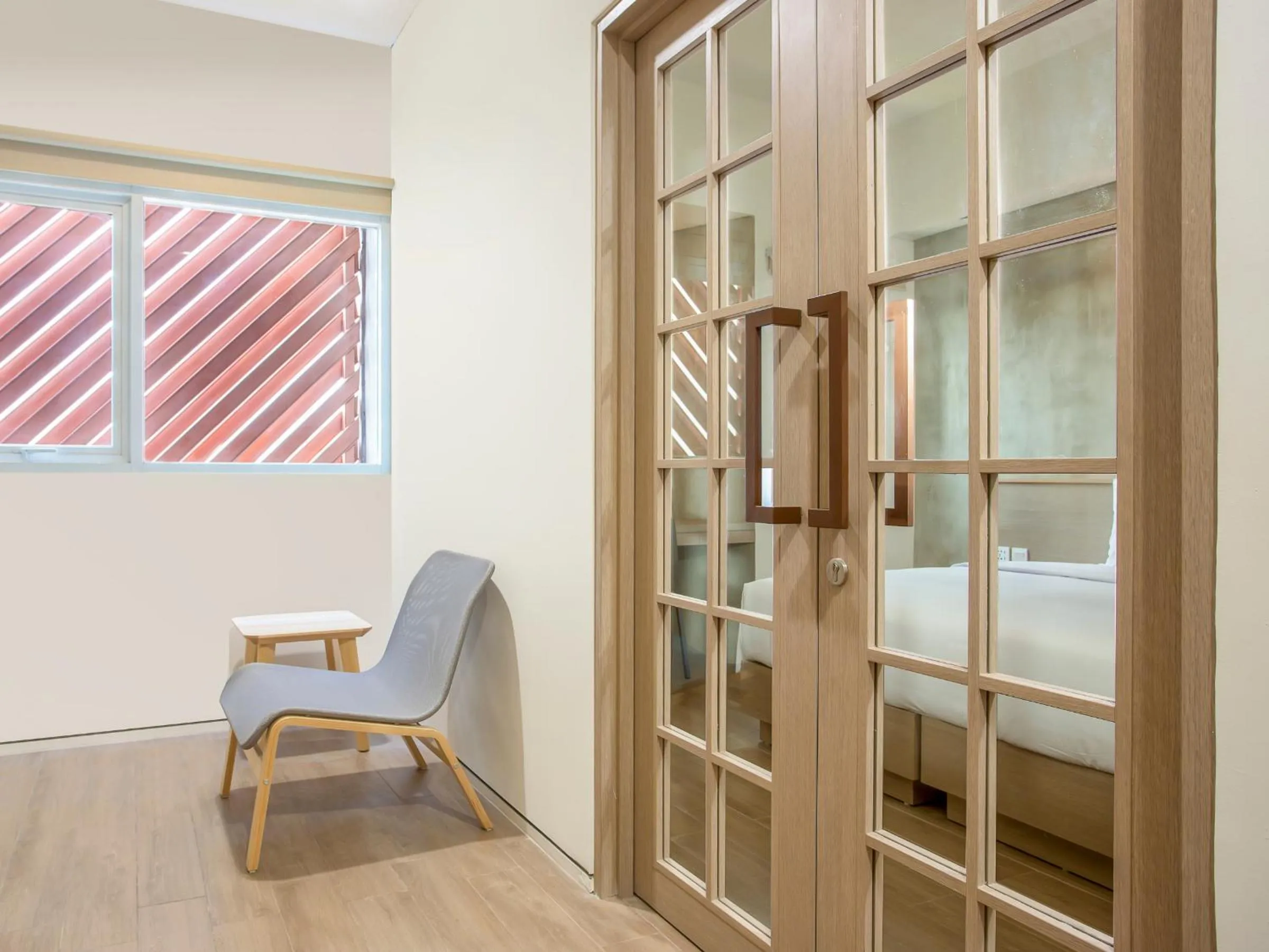 Seating area in Swiss-Belexpress Cilegon