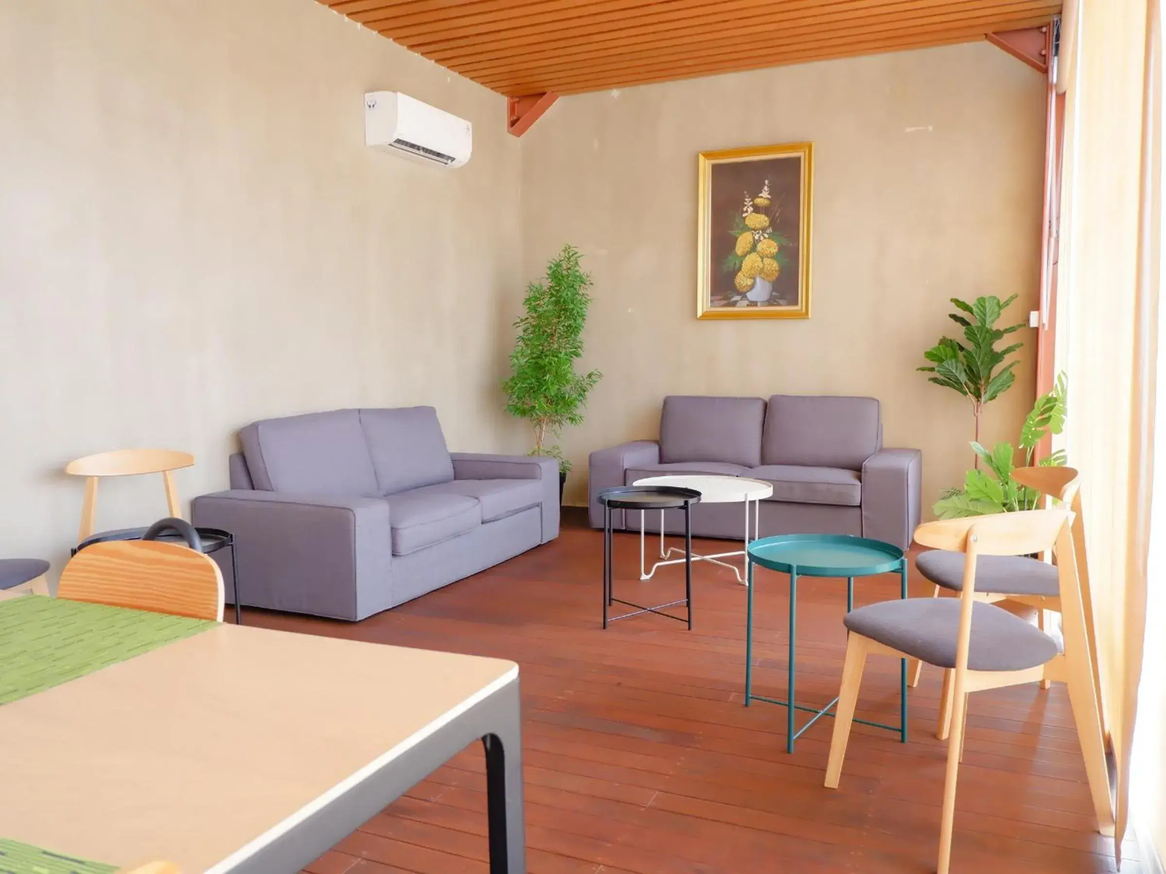 Restaurant/places to eat in Swiss-Belexpress Cilegon Restaurant/places to eat in Swiss-Belexpress Cilegon