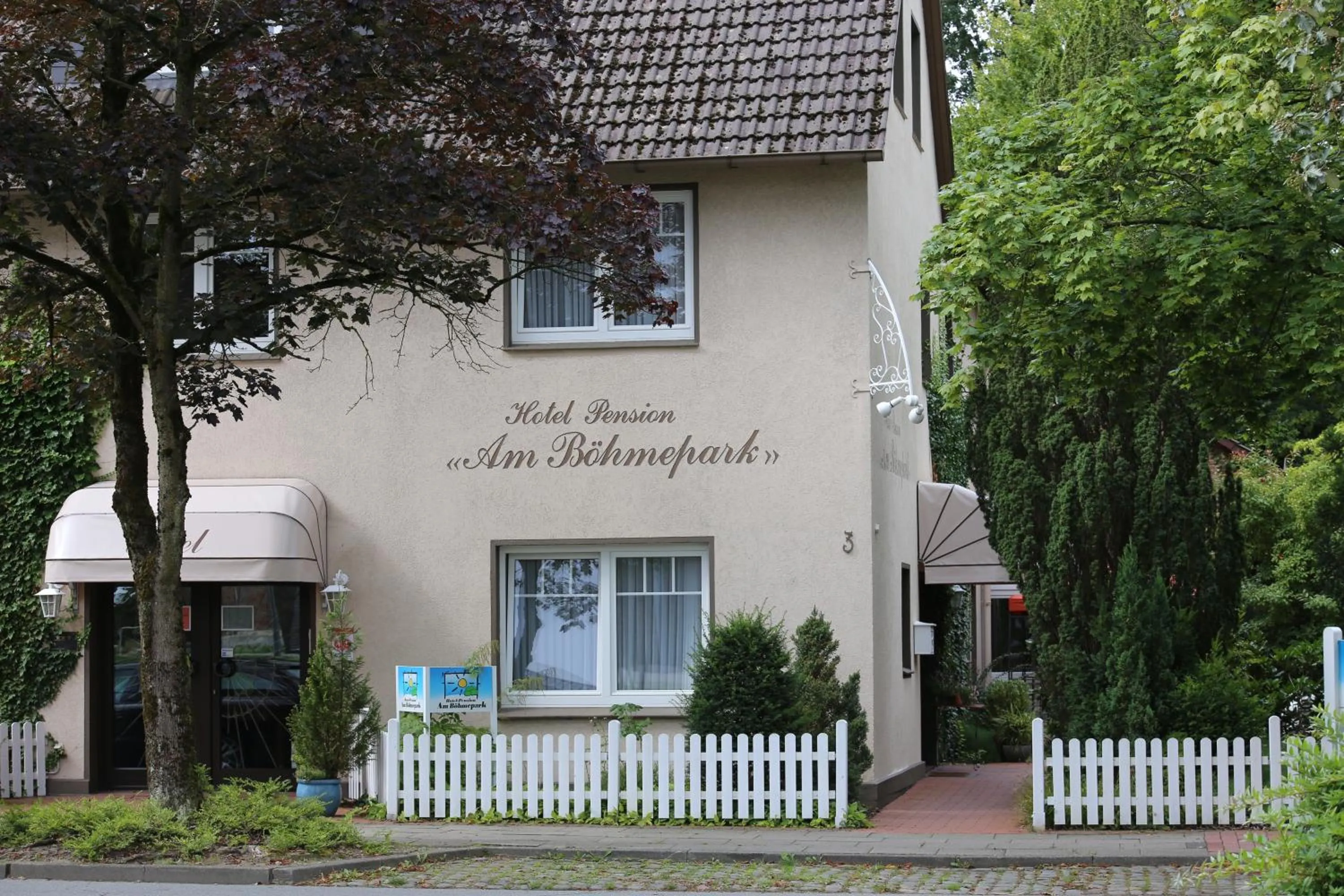 Facade/entrance in Hotel-Pension Am Böhmepark