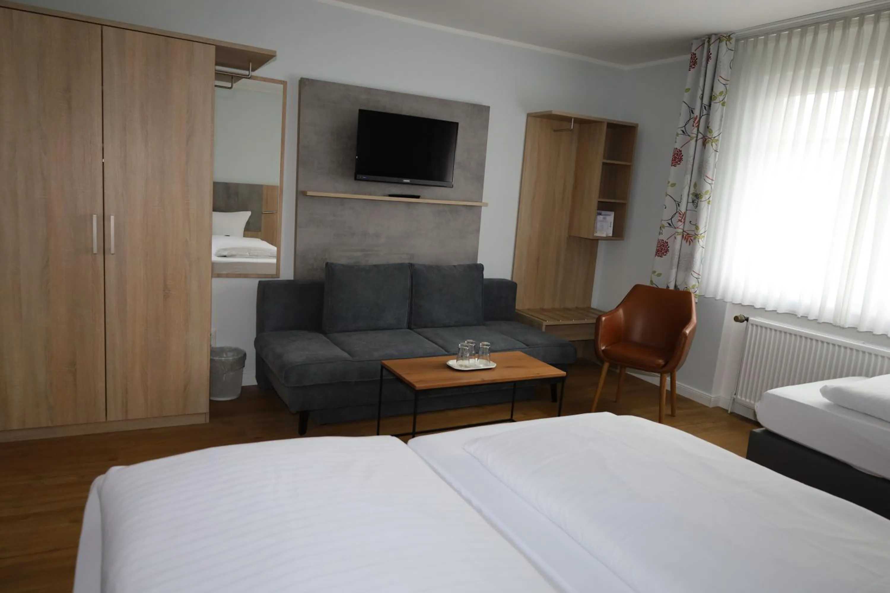 Photo of the whole room, Bed in Hotel-Pension Am Böhmepark