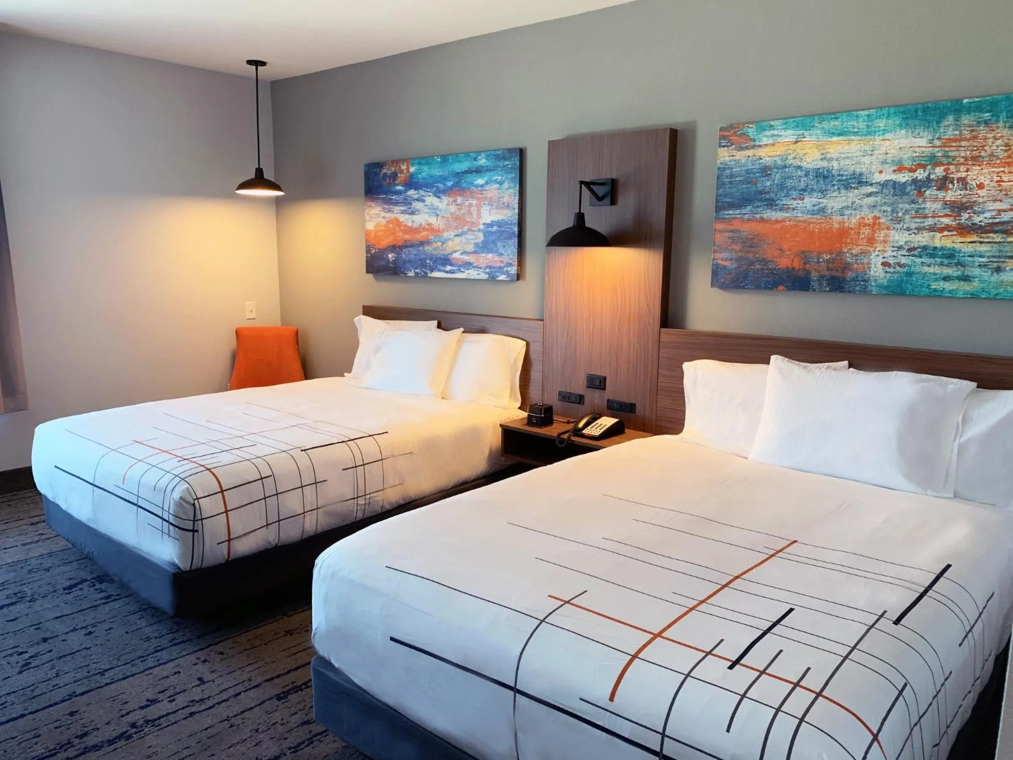 Bedroom, Bed in La Quinta Inn & Suites by Wyndham Dallas - Frisco Stadium