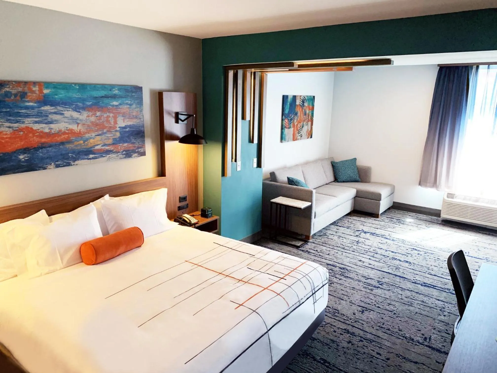 Photo of the whole room, Bed in La Quinta Inn & Suites by Wyndham Dallas - Frisco Stadium