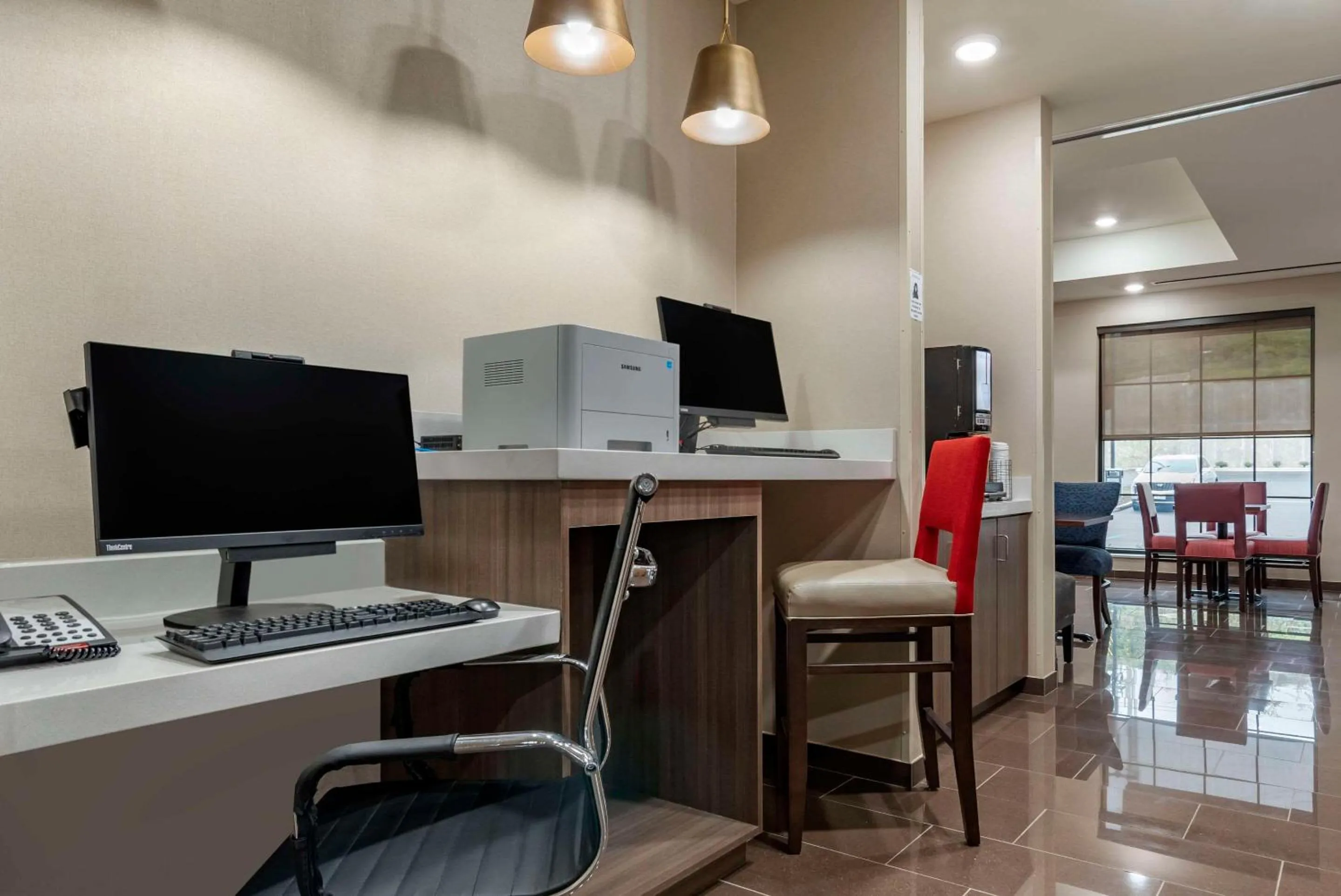 Business facilities in Comfort Inn & Suites Downtown near University