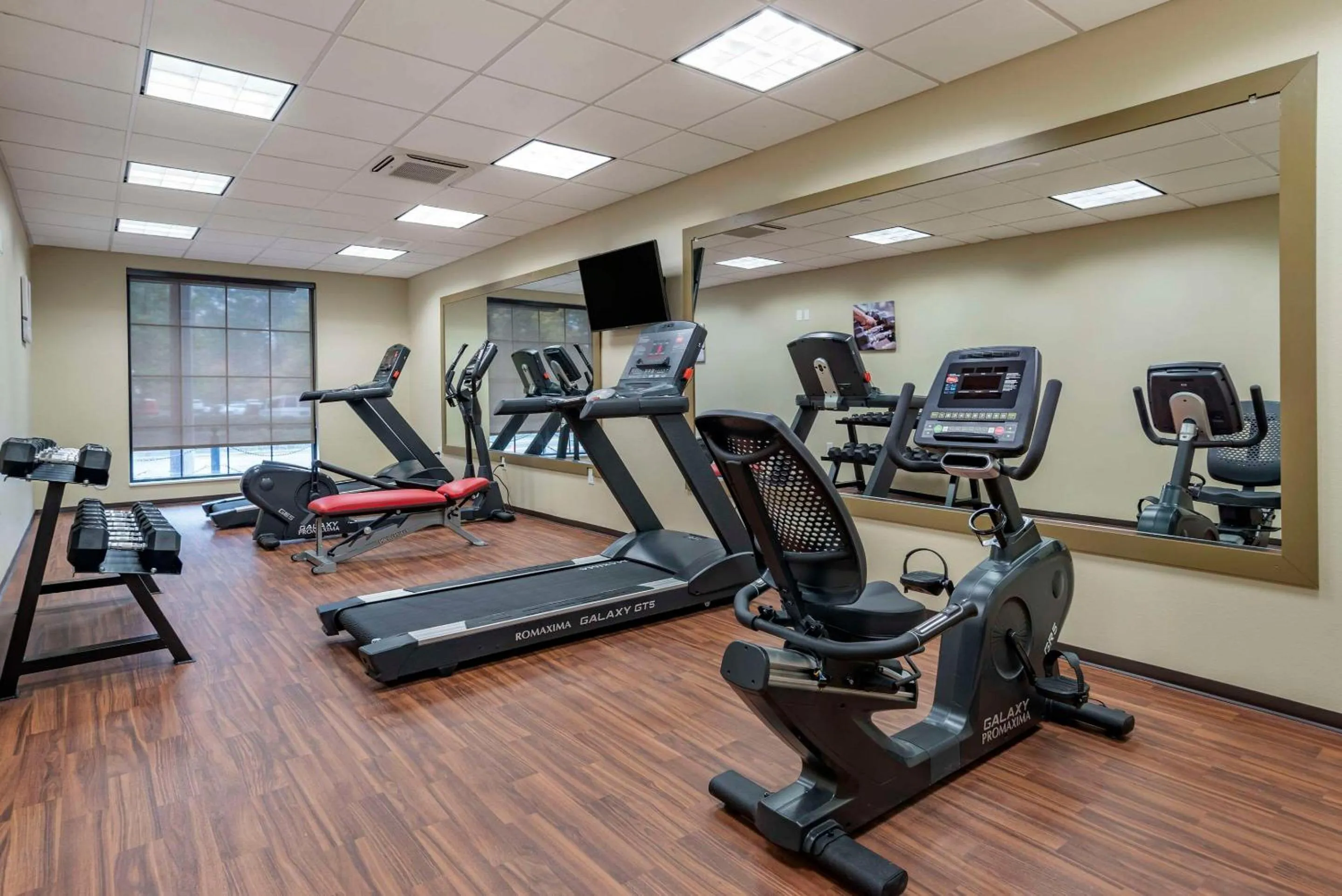 Fitness centre/facilities in Comfort Inn & Suites Downtown near University