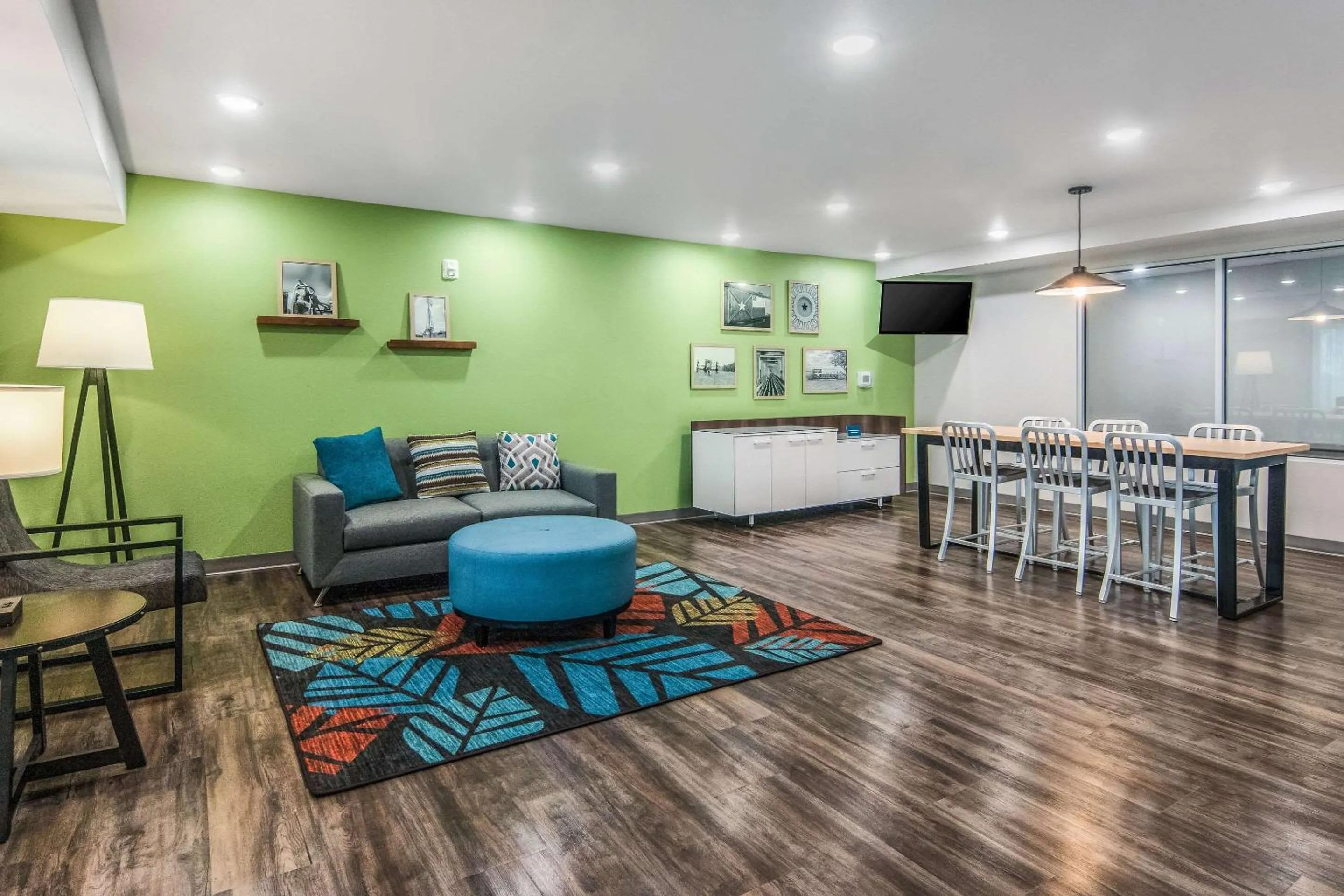 Lobby or reception in WoodSpring Suites North Ft Worth Alliance TX Speedway
