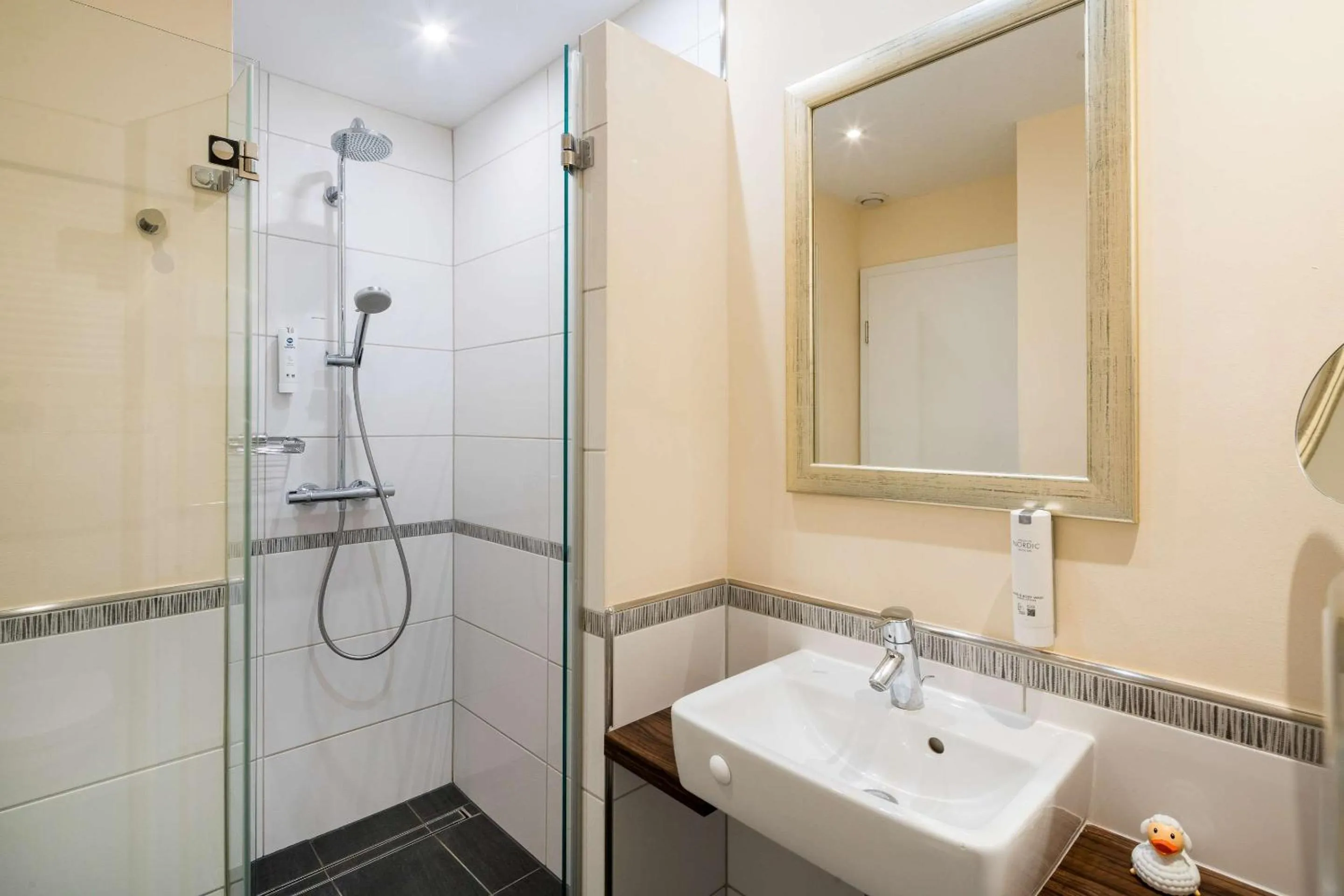 Bathroom in Best Western Hotel Lamm