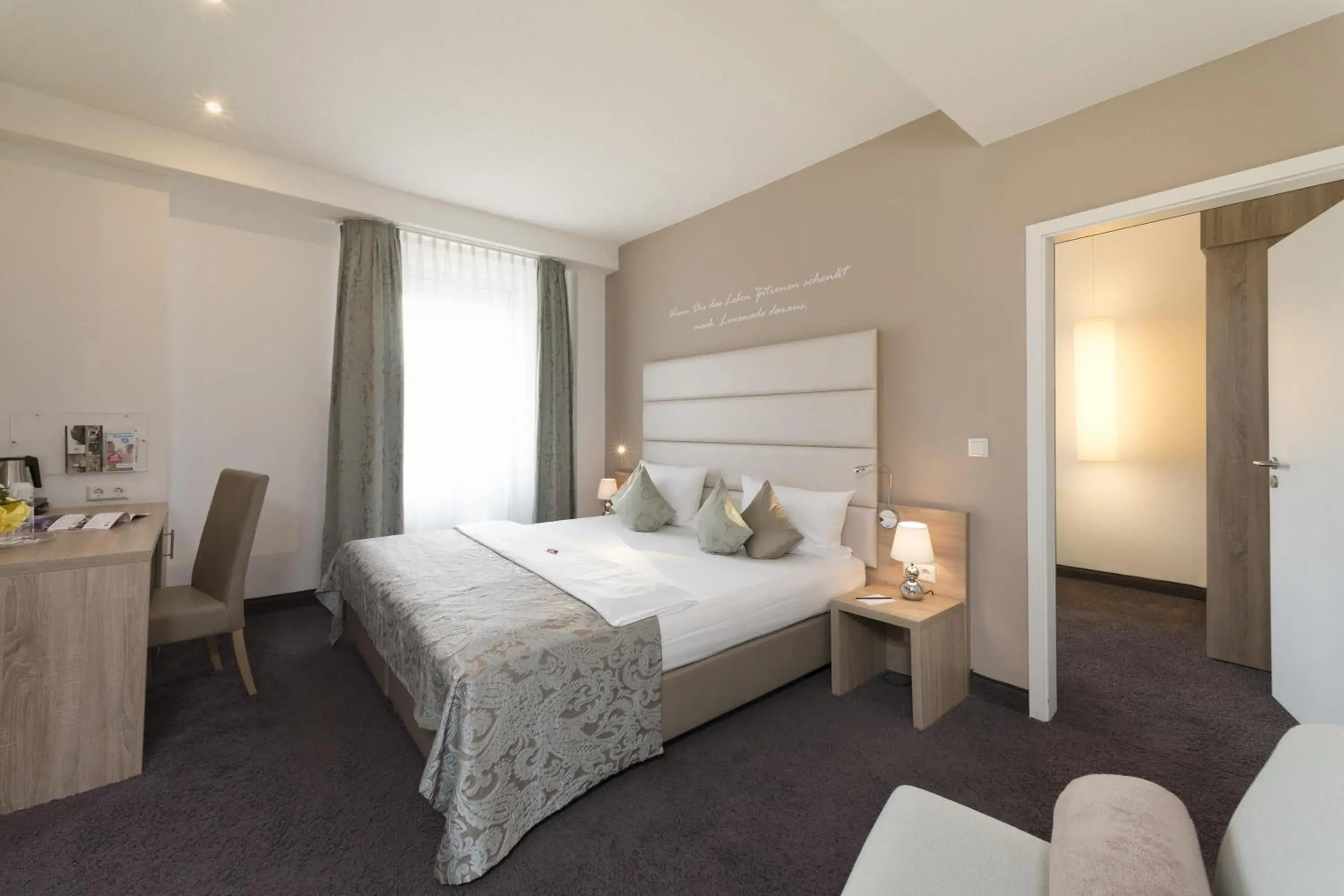 Bedroom, Bed in Best Western Hotel Lamm Bedroom, Bed in Best Western Hotel Lamm