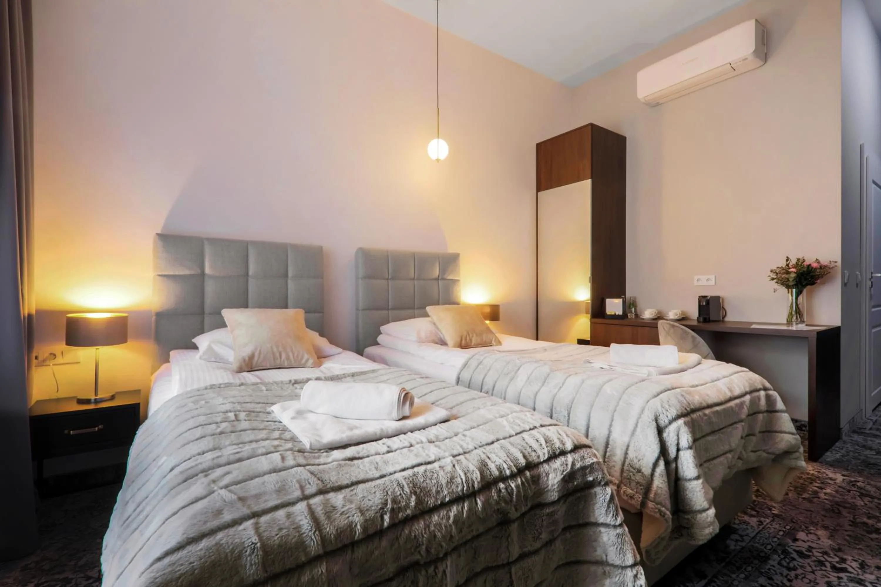 Bed in Aparthotel Cracovia Residence
