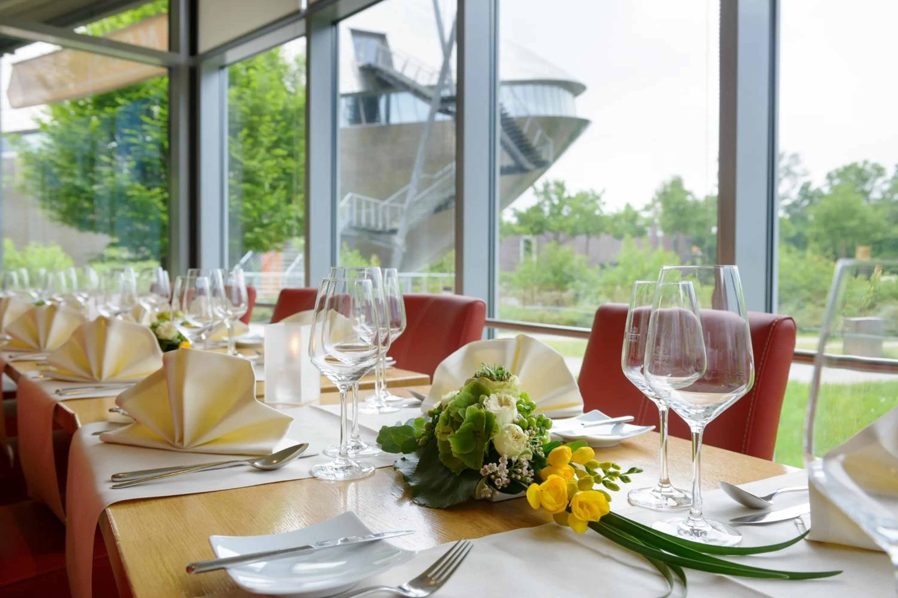 Restaurant/places to eat in ATLANTIC Hotel Universum