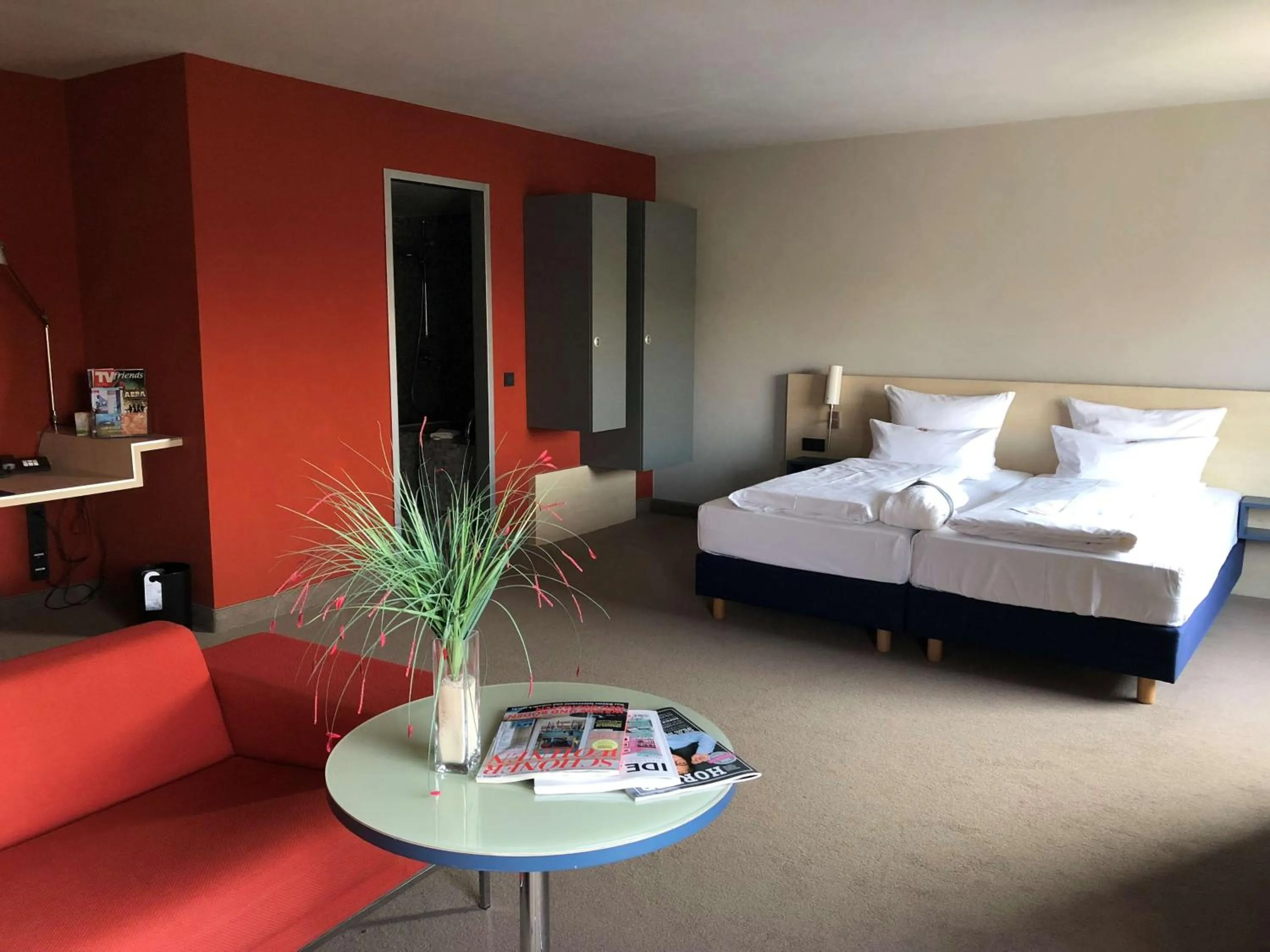 Photo of the whole room, Bed in ATLANTIC Hotel Universum