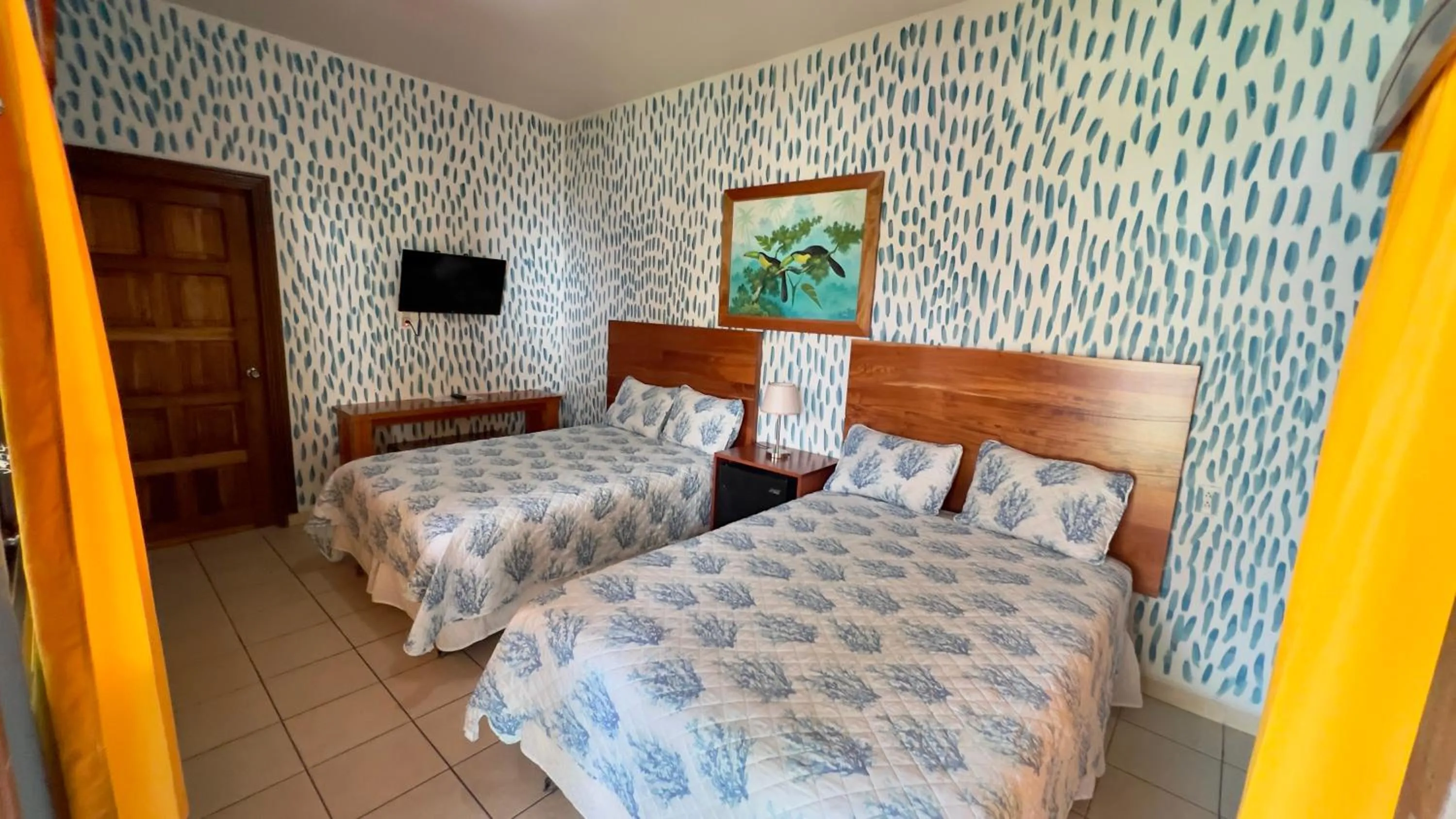 Photo of the whole room, Bed in Hotel Palmazul - Viña del Mar