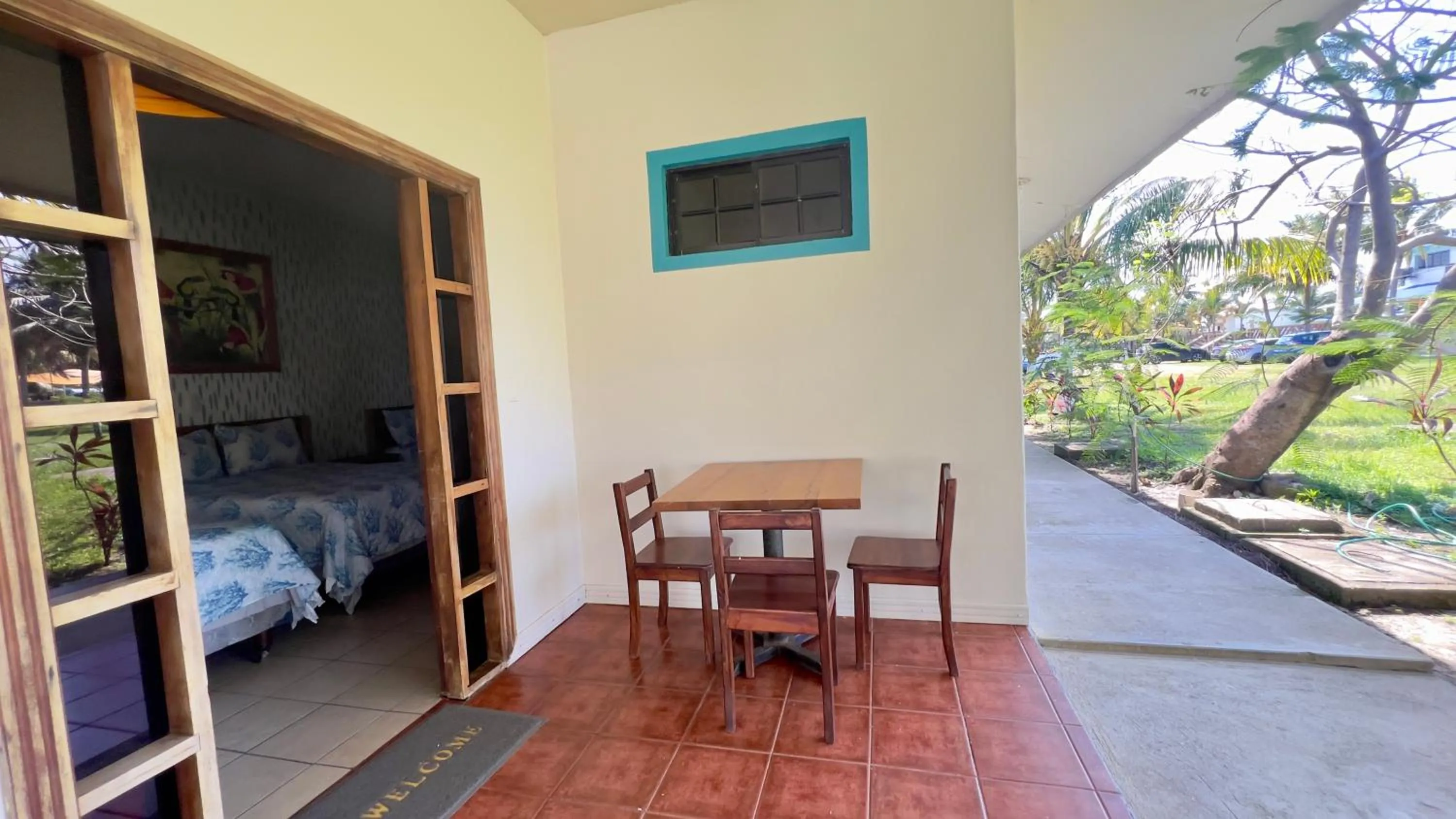 Seating area, Bed in Hotel Palmazul - Viña del Mar