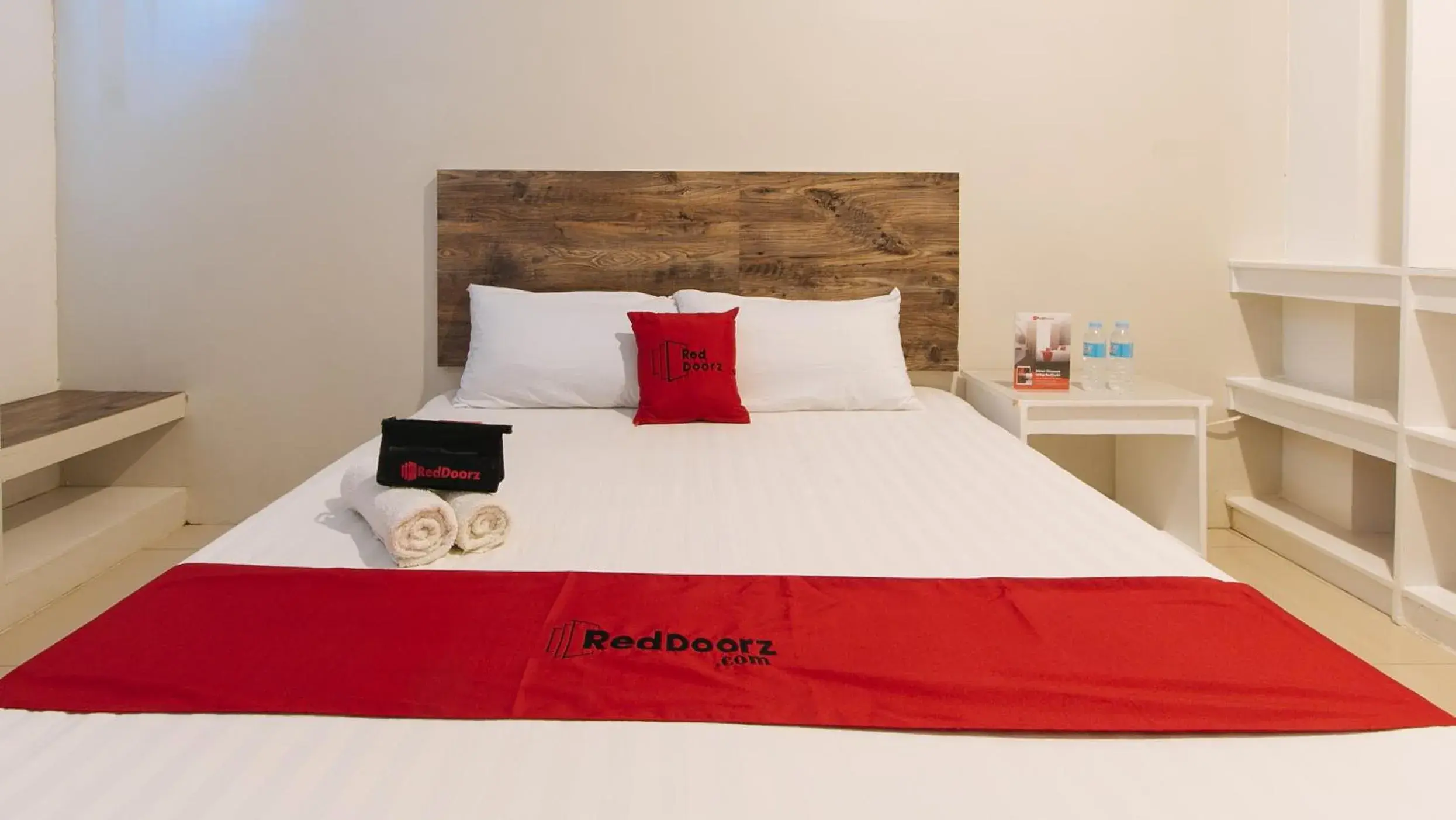 Bedroom, Bed in RedDoorz @ Golite Washington Bedroom, Bed in RedDoorz @ Golite Washington