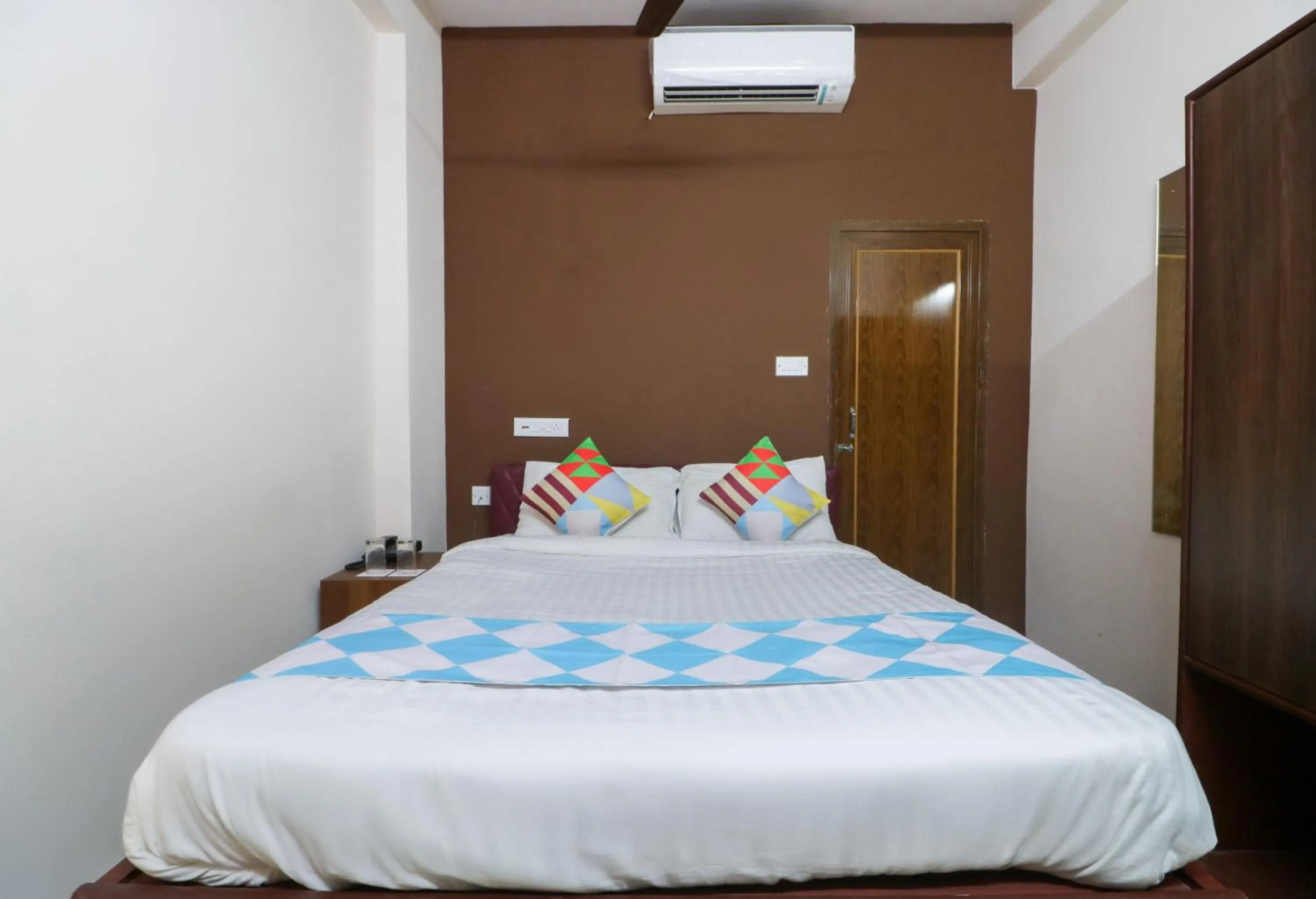 Bedroom, Bed in Super Hotel O Adri Hotels