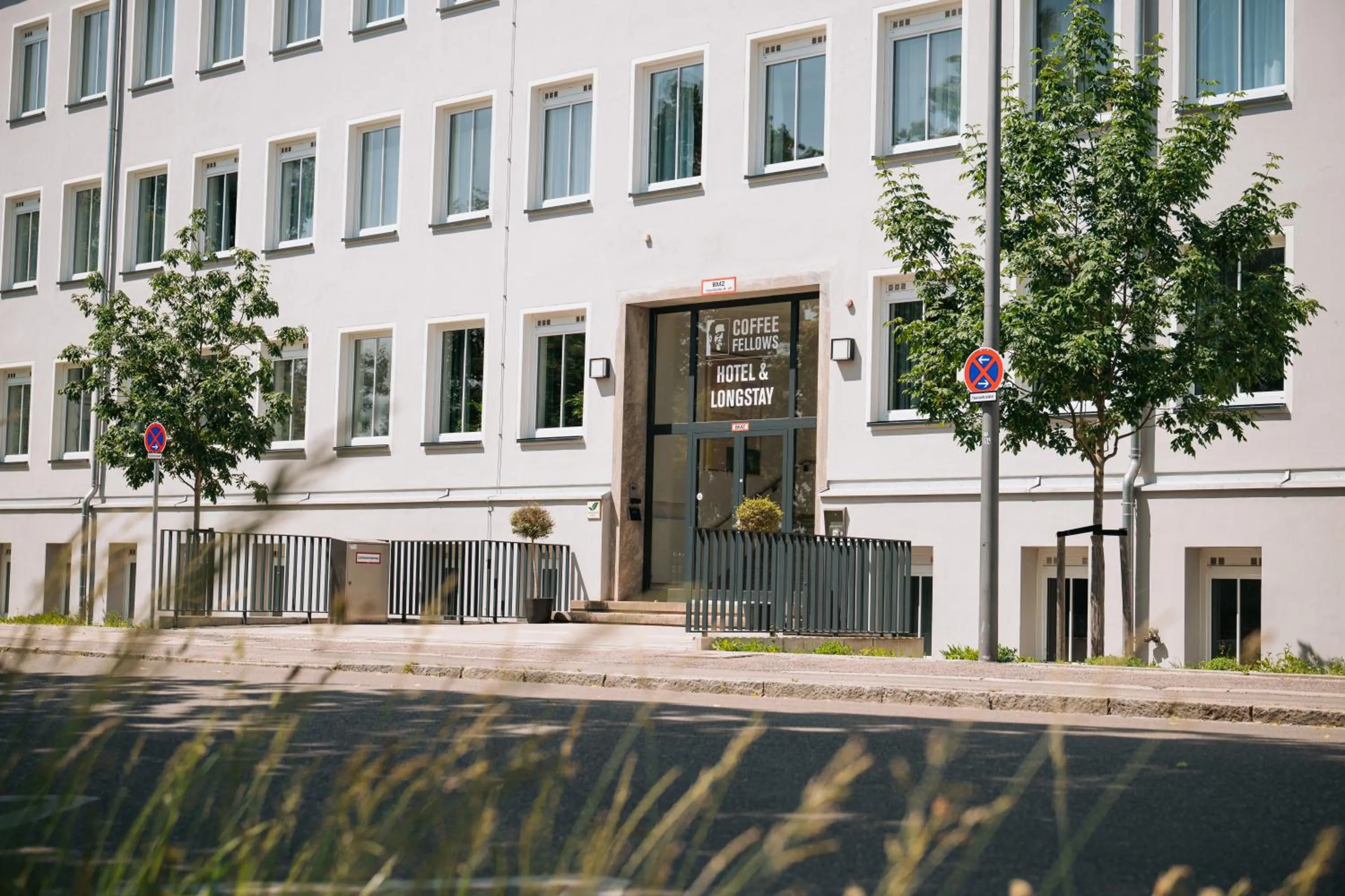 Facade/entrance in Coffee Fellows Hotel & Longstay