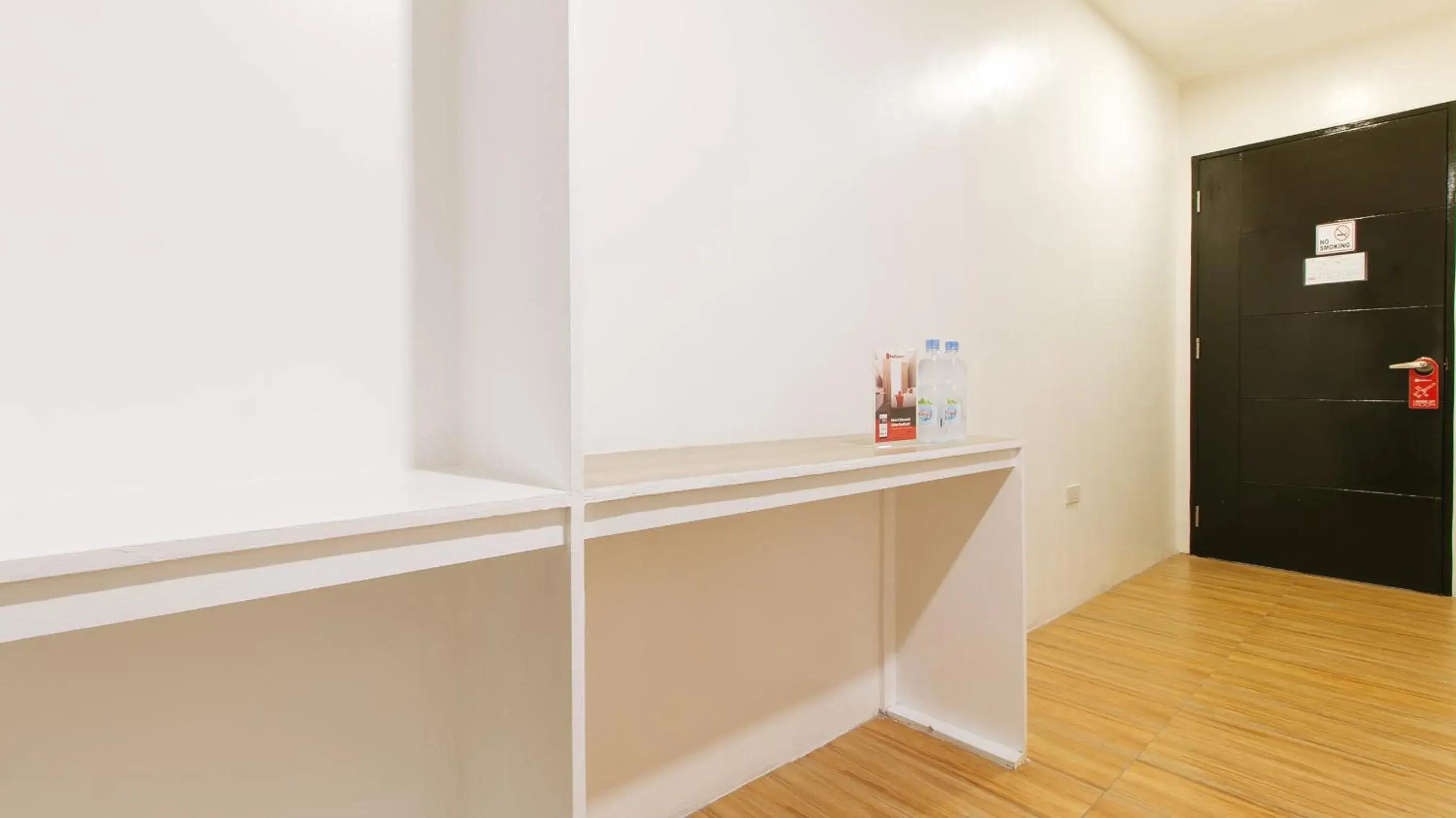 Bedroom in RedDoorz @ Golite Old Albay Bedroom in RedDoorz @ Golite Old Albay