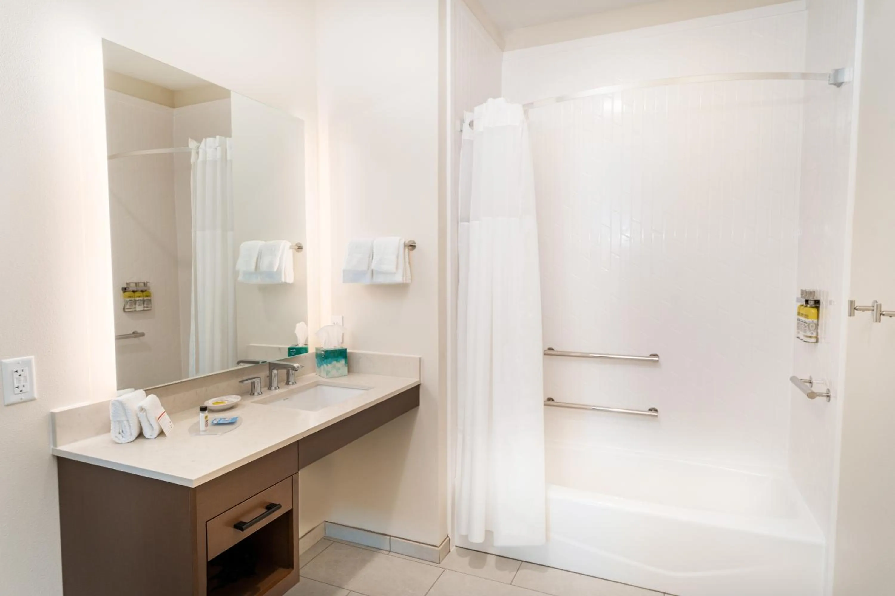 Bathroom in Staybridge Suites - Nashville - Vanderbilt by IHG