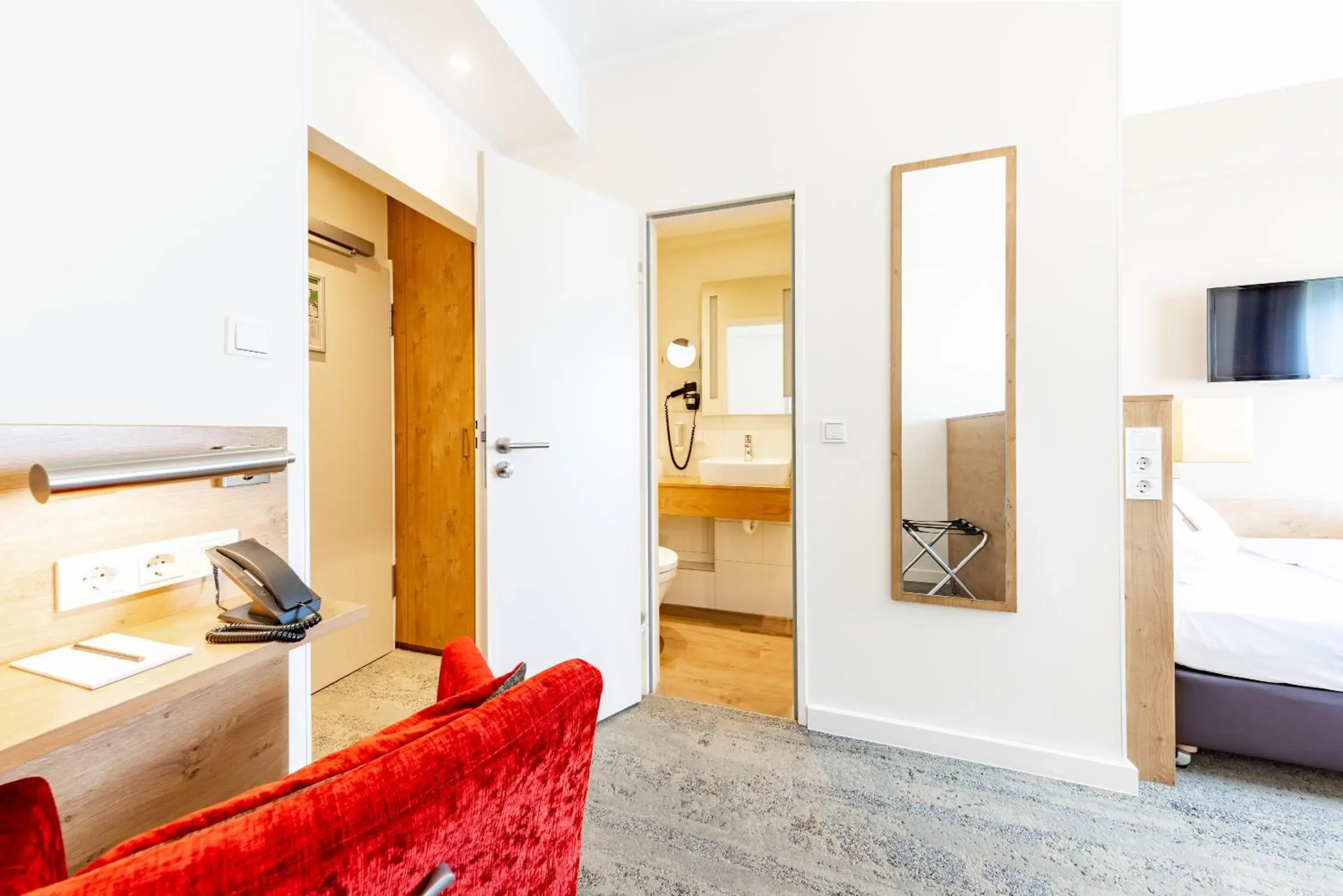 Photo of the whole room, Bed in Maingau Hotel Photo of the whole room, Bed in Maingau Hotel