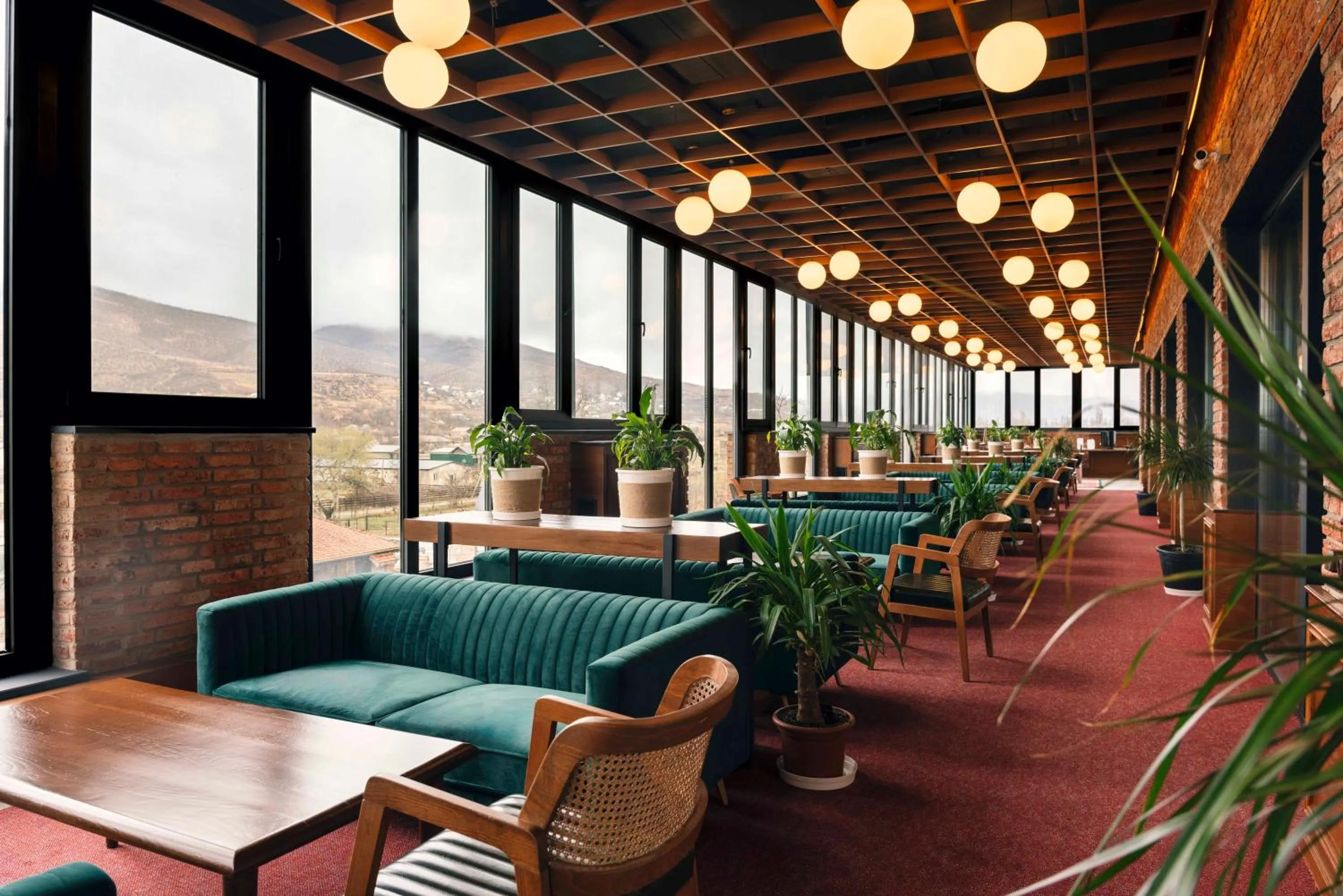 Restaurant/places to eat in Villa Mosavali