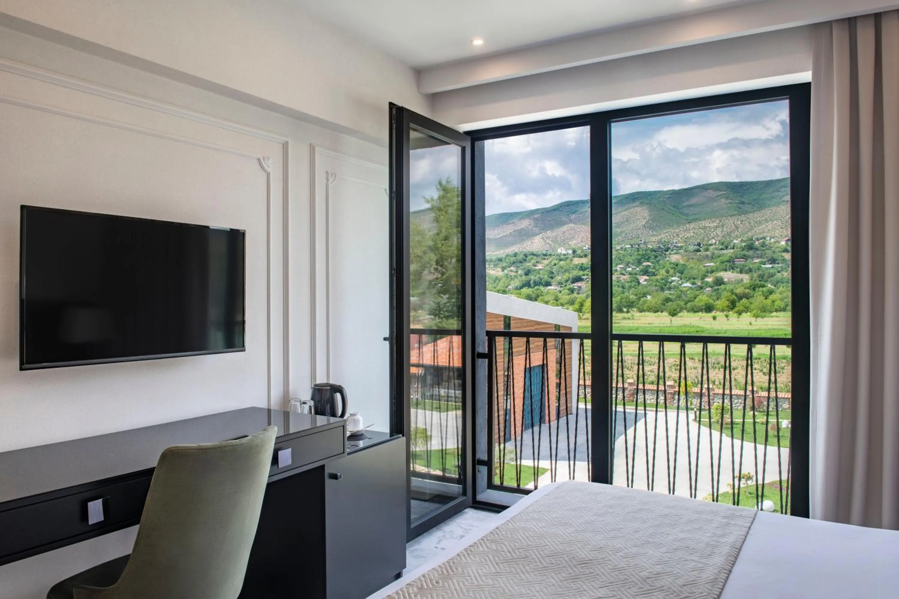 Bedroom, Bed in Villa Mosavali