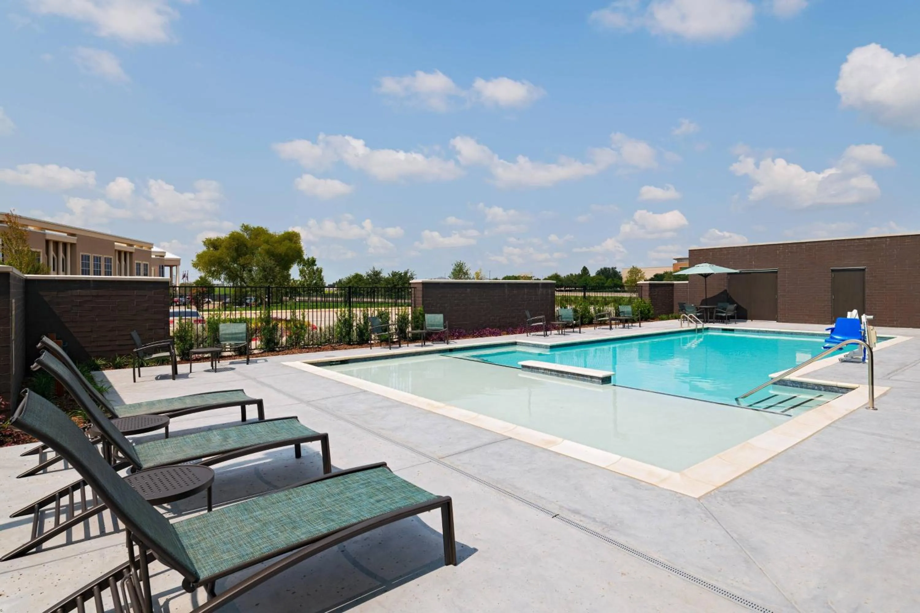 Swimming pool in SpringHill Suites by Marriott Dallas Richardson/University Area