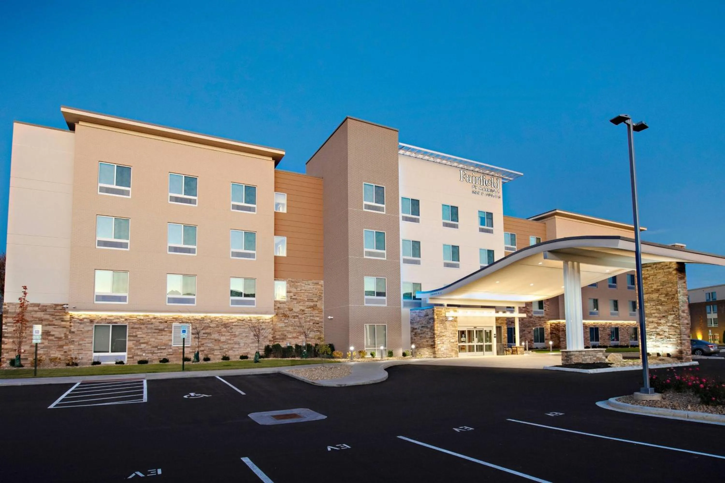 Property building in Fairfield Inn & Suites by Marriott Dayton North