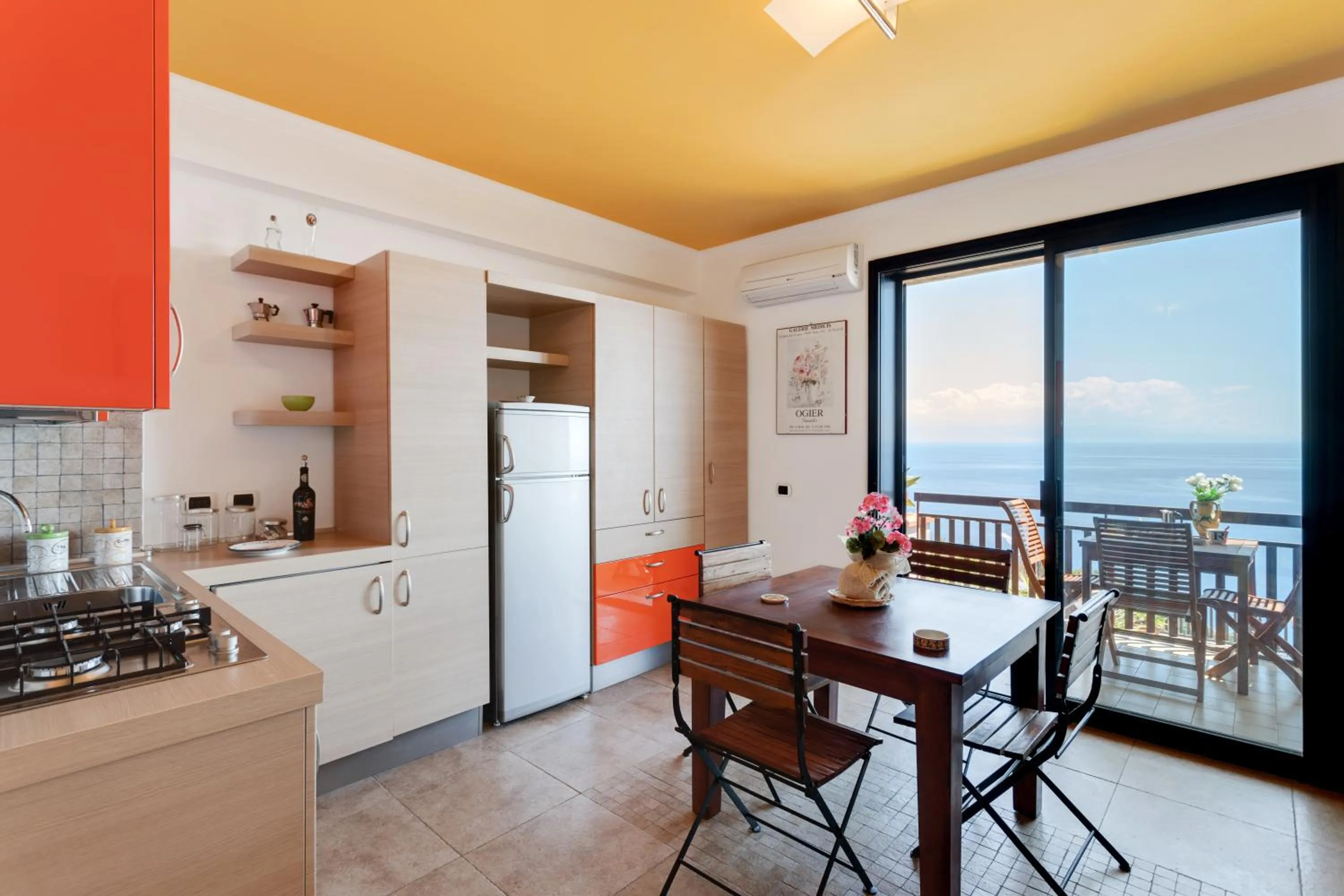 GuestHost - Taormina Panoramic Seaview Apartment