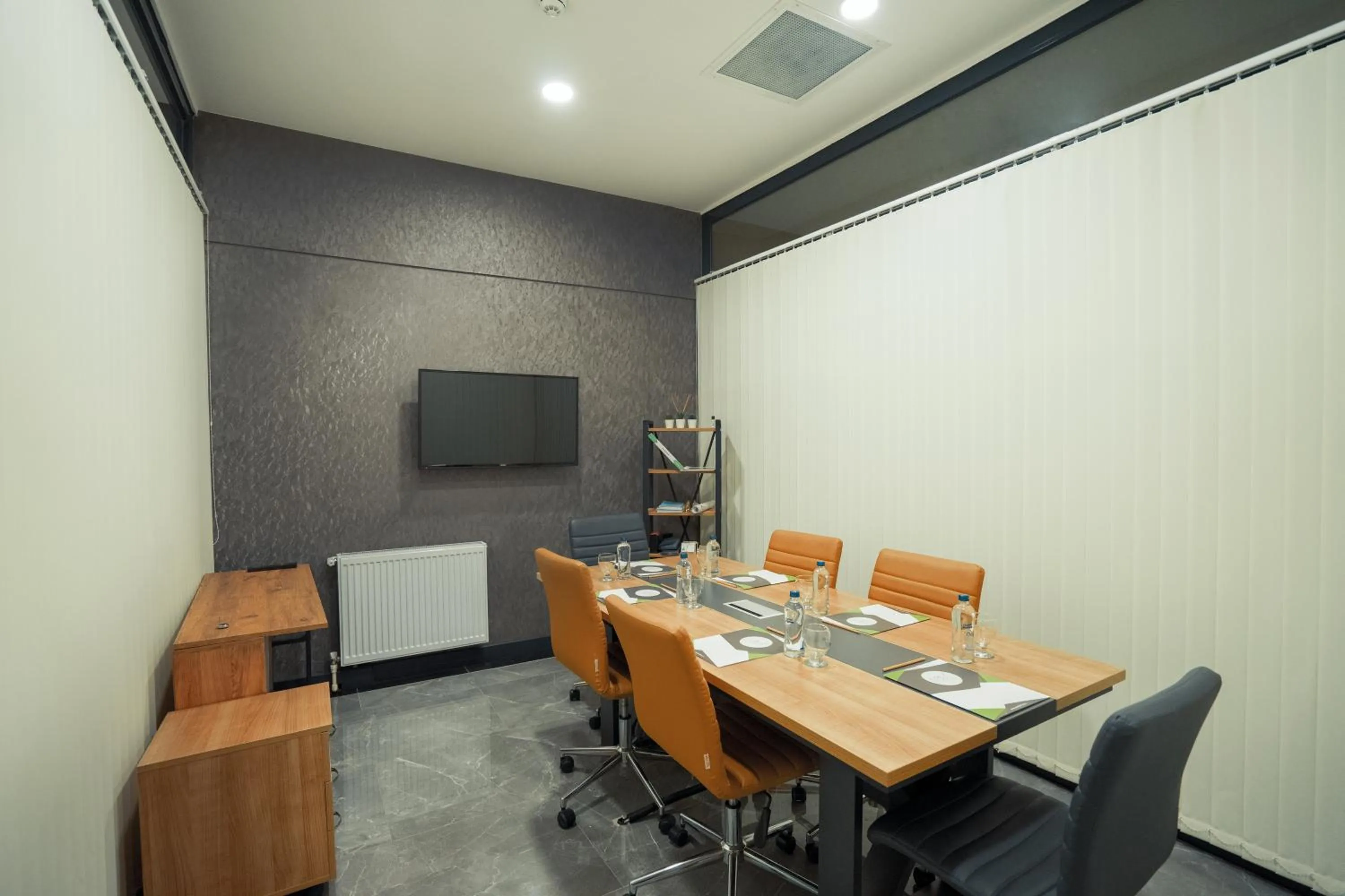 Meeting/conference room in Roof 264 Hotel & Suites
