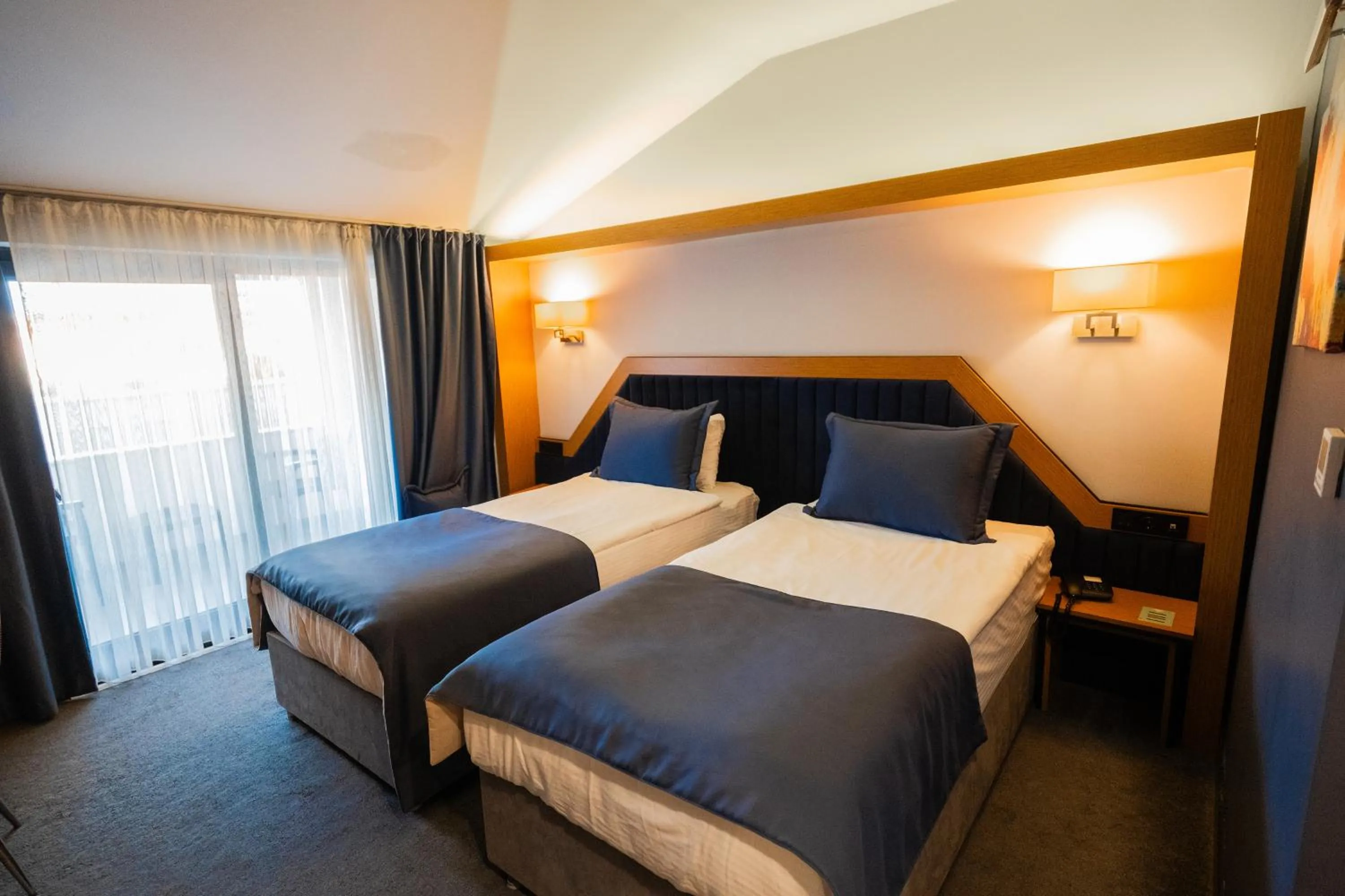 Bedroom, Bed in Roof 264 Hotel & Suites