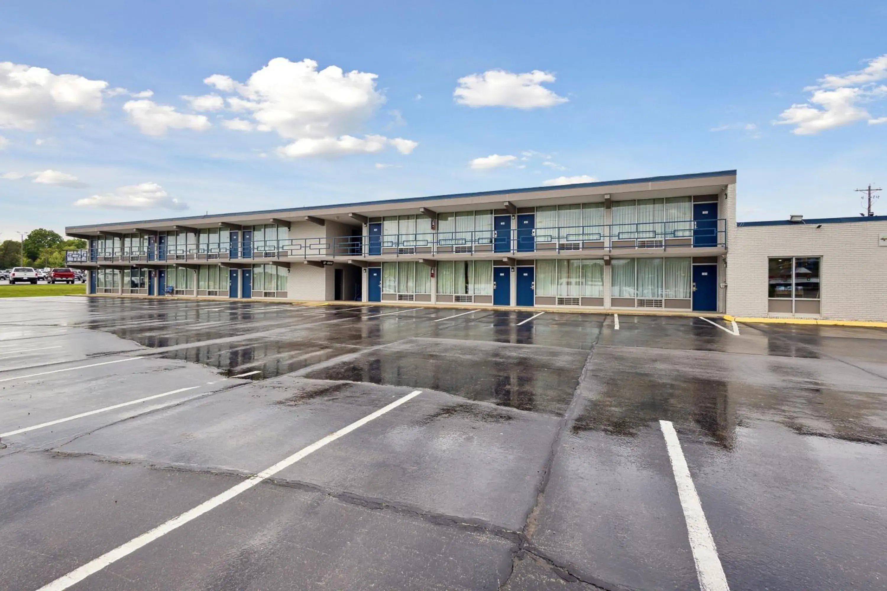 Facade/entrance in Relax inn by OYO Greeneville Near Hwy US-321 Facade/entrance in Relax inn by OYO Greeneville Near Hwy US-321