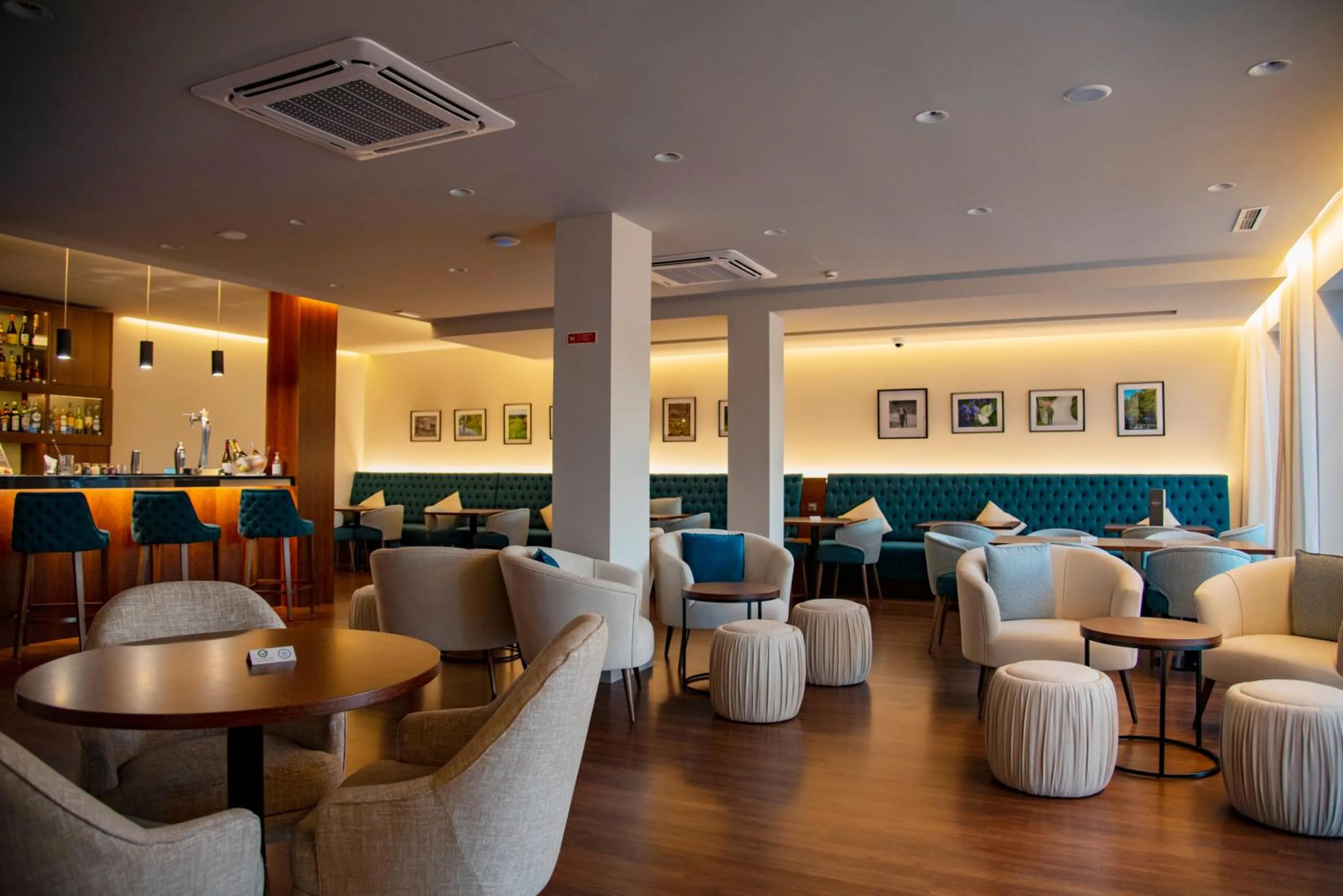 Lounge or bar in Luna Hotel de Tábua