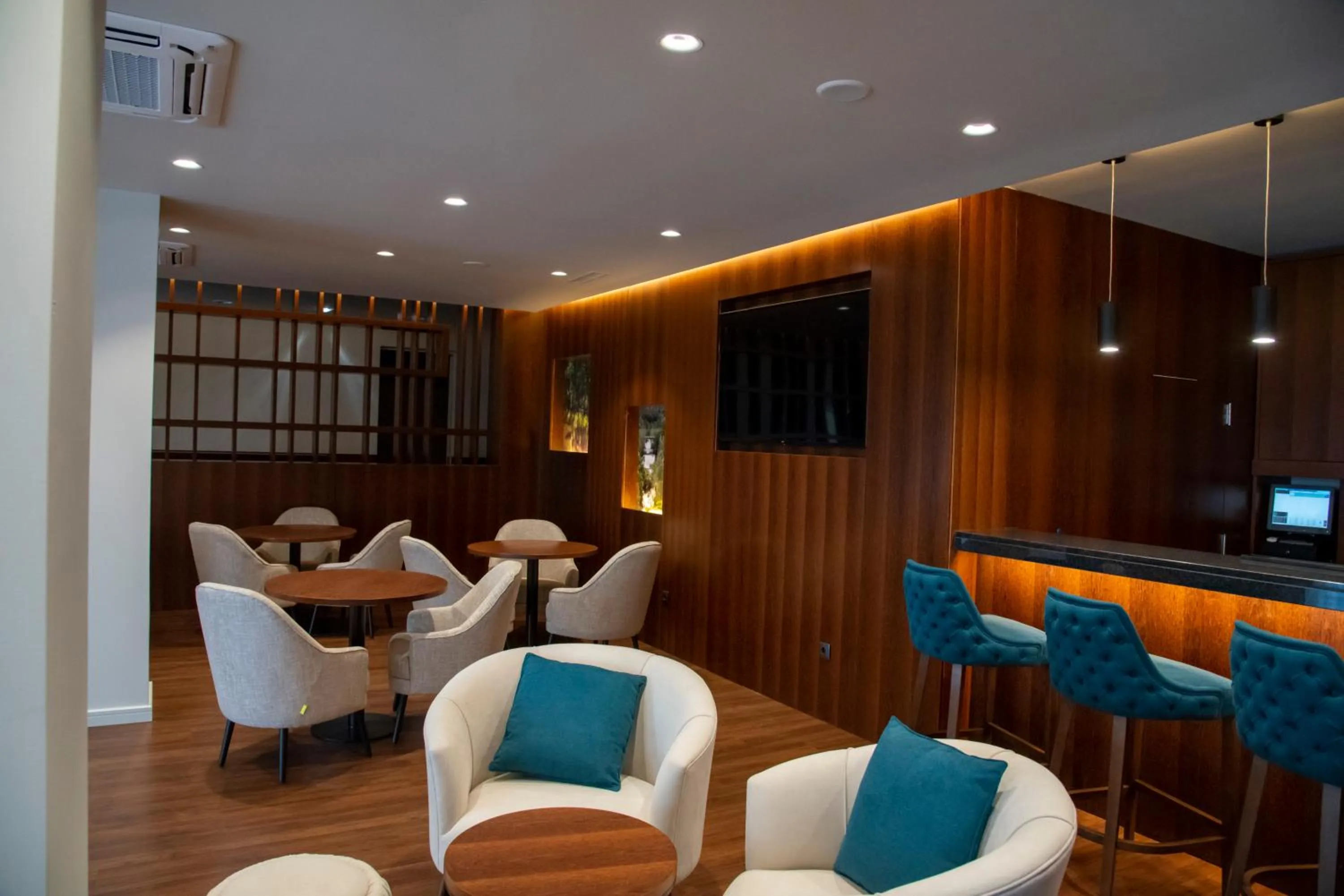 Lounge or bar in Luna Hotel de Tábua