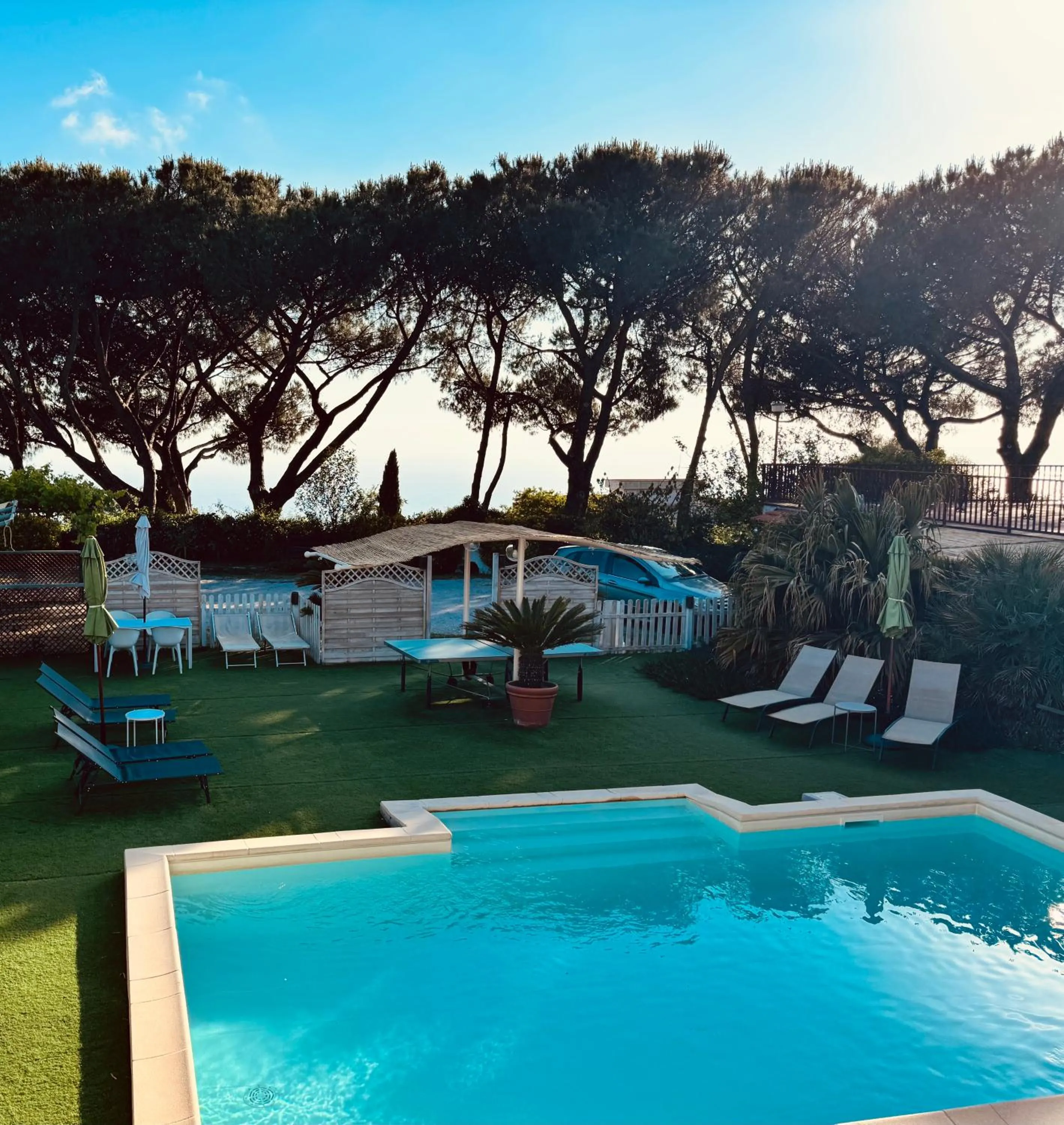 Swimming pool in B&B Iolì Vesuvio