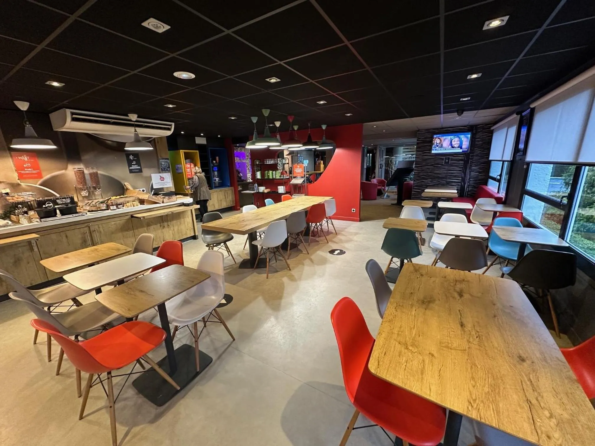 Restaurant/places to eat in TIP HOTEL CAMBRAI ex HOTEL F1