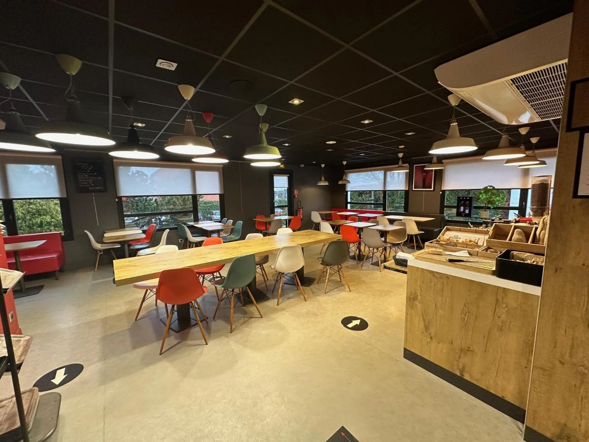 Restaurant/places to eat in TIP HOTEL CAMBRAI ex HOTEL F1