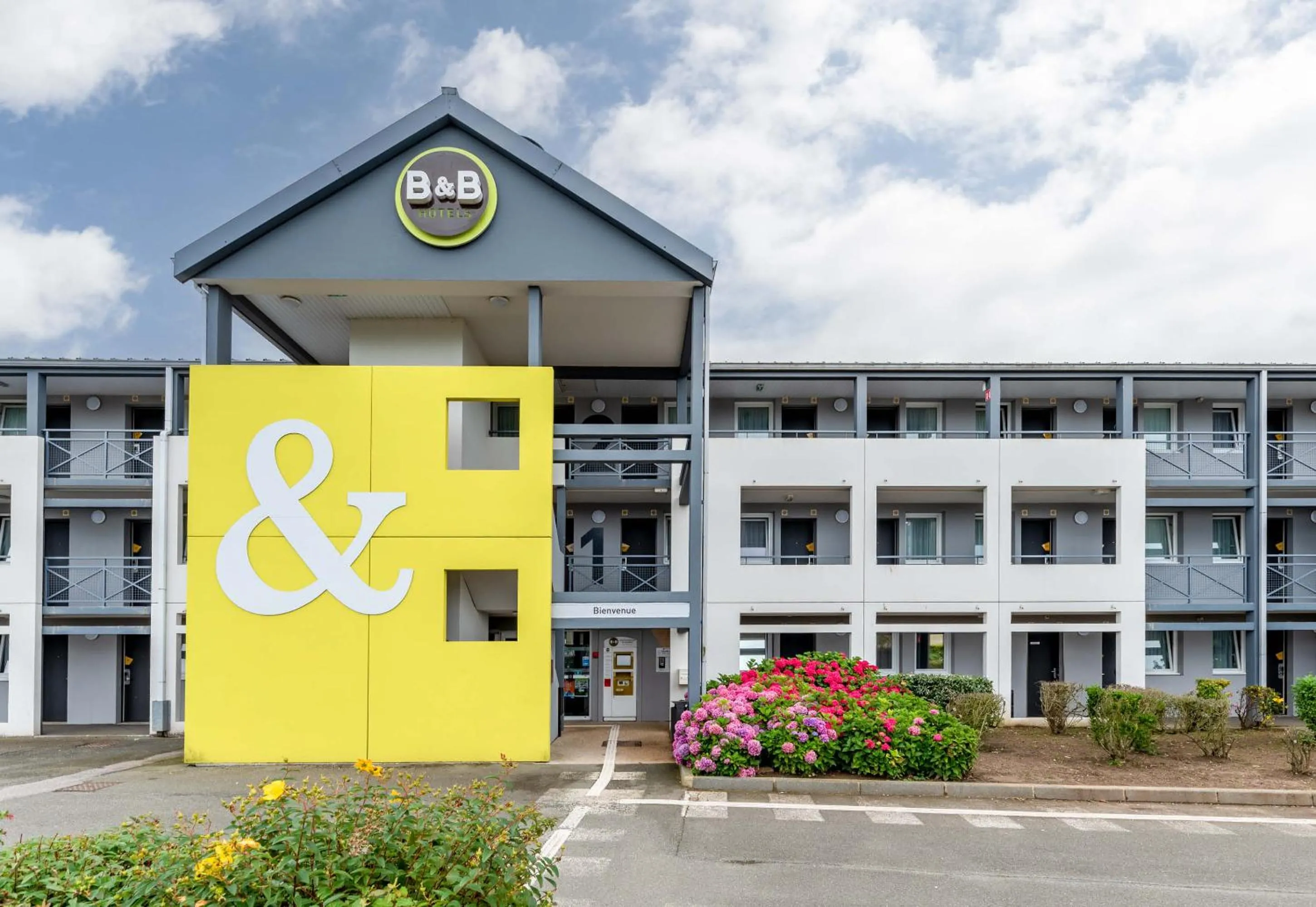 Property building in B&B HOTEL Dieppe