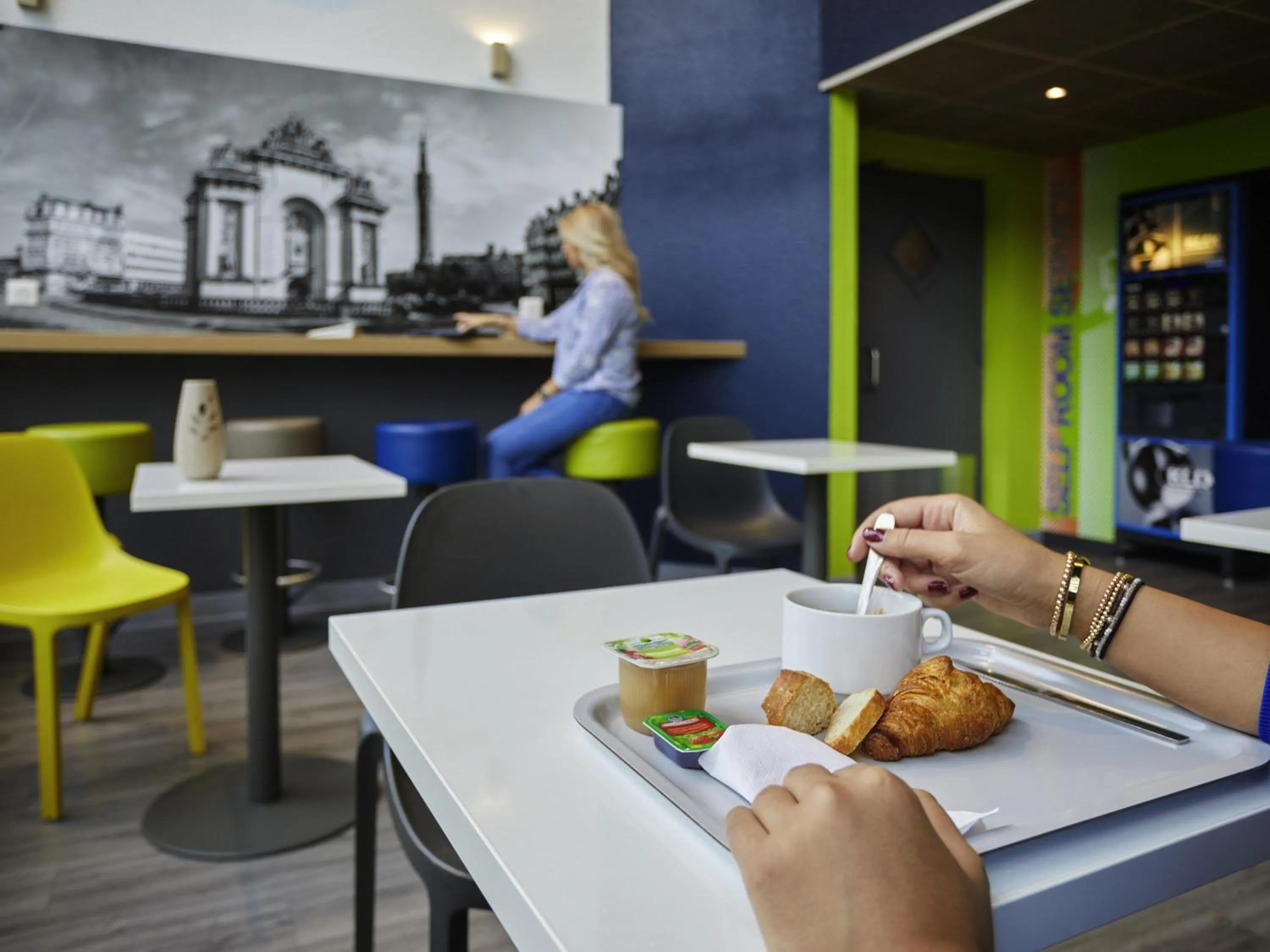 Breakfast in Ibis Budget - Lille Villeneuve D'Ascq