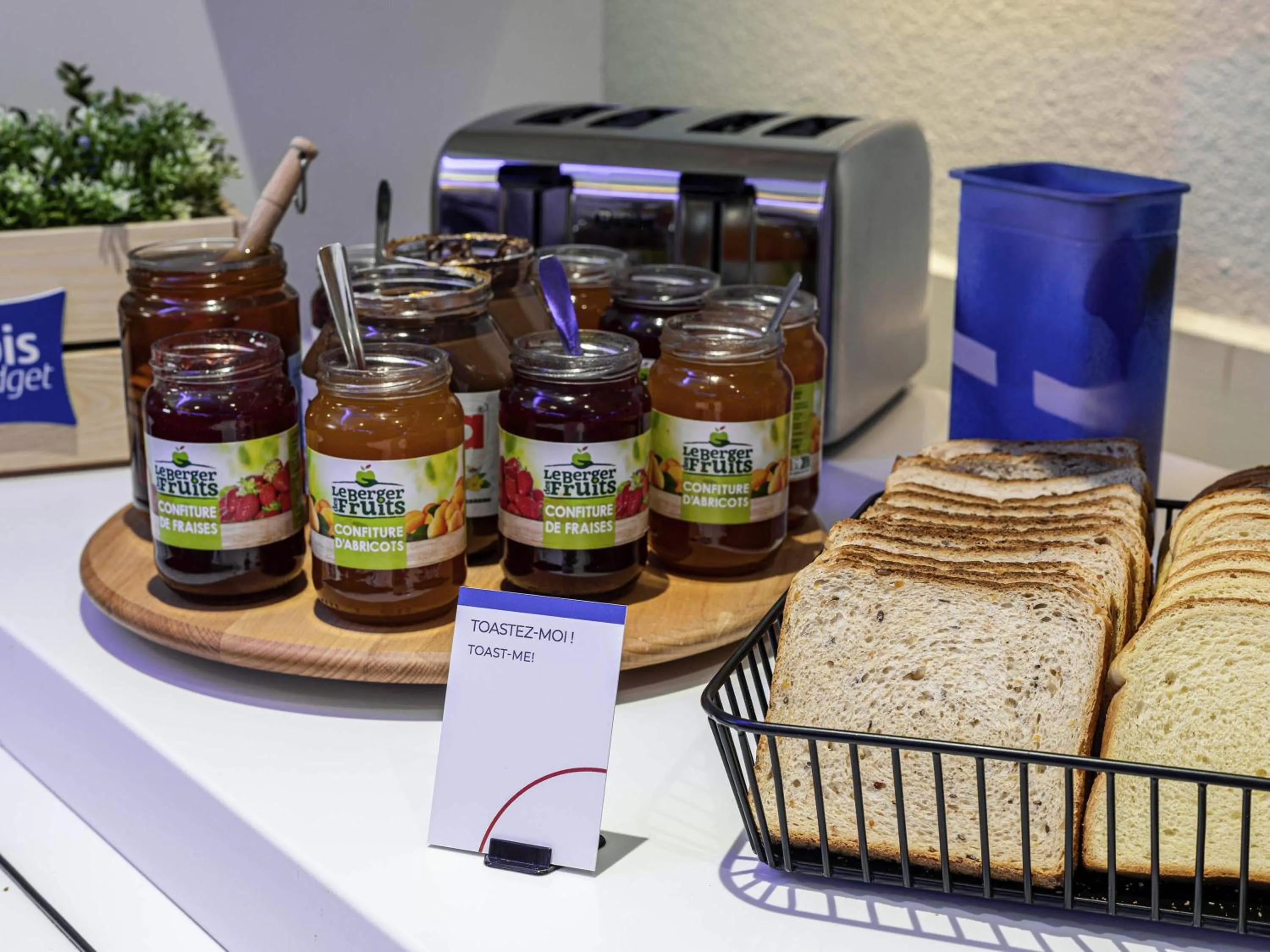 Breakfast in Ibis Budget - Lille Villeneuve D'Ascq