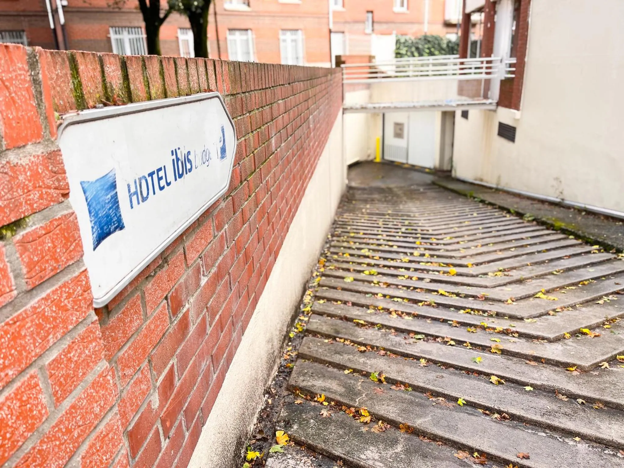 Parking in Ibis Budget Lille Gares Vieux-Lille