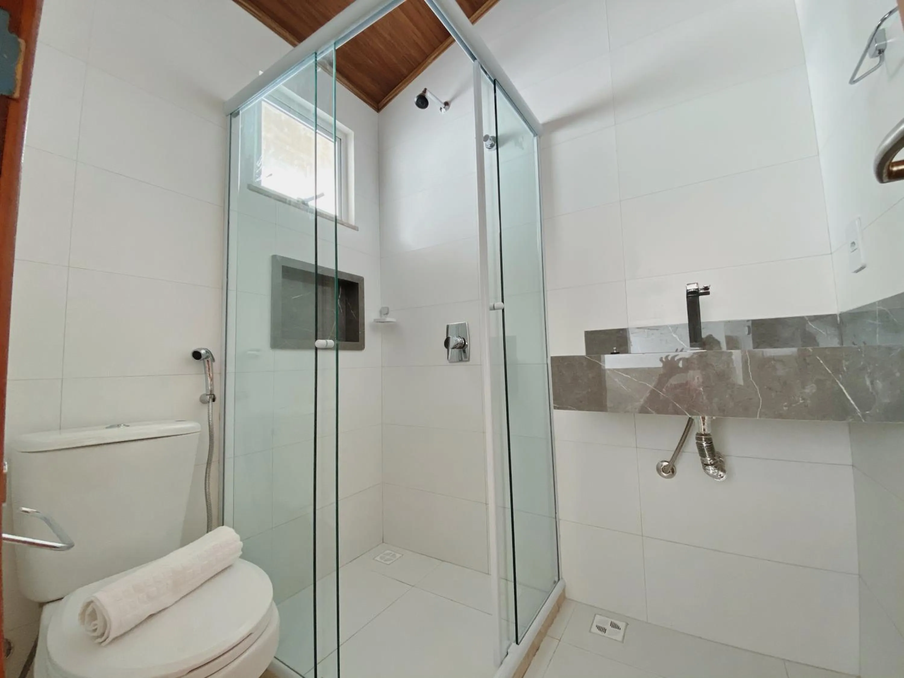 Pousada Primeira Praia Suítes