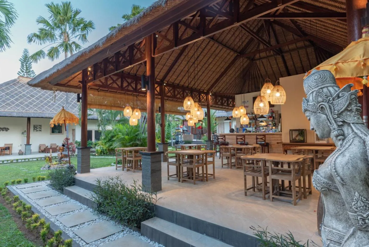 Restaurant/places to eat in InBalance Resort